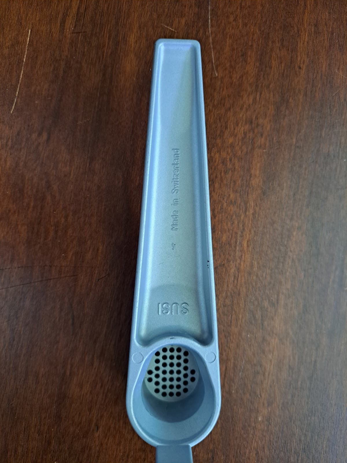 Zyliss Susi Aluminum Garlic Press Swiss Kitchen Tool Made In Switzerland EUC - Thumbnail 3