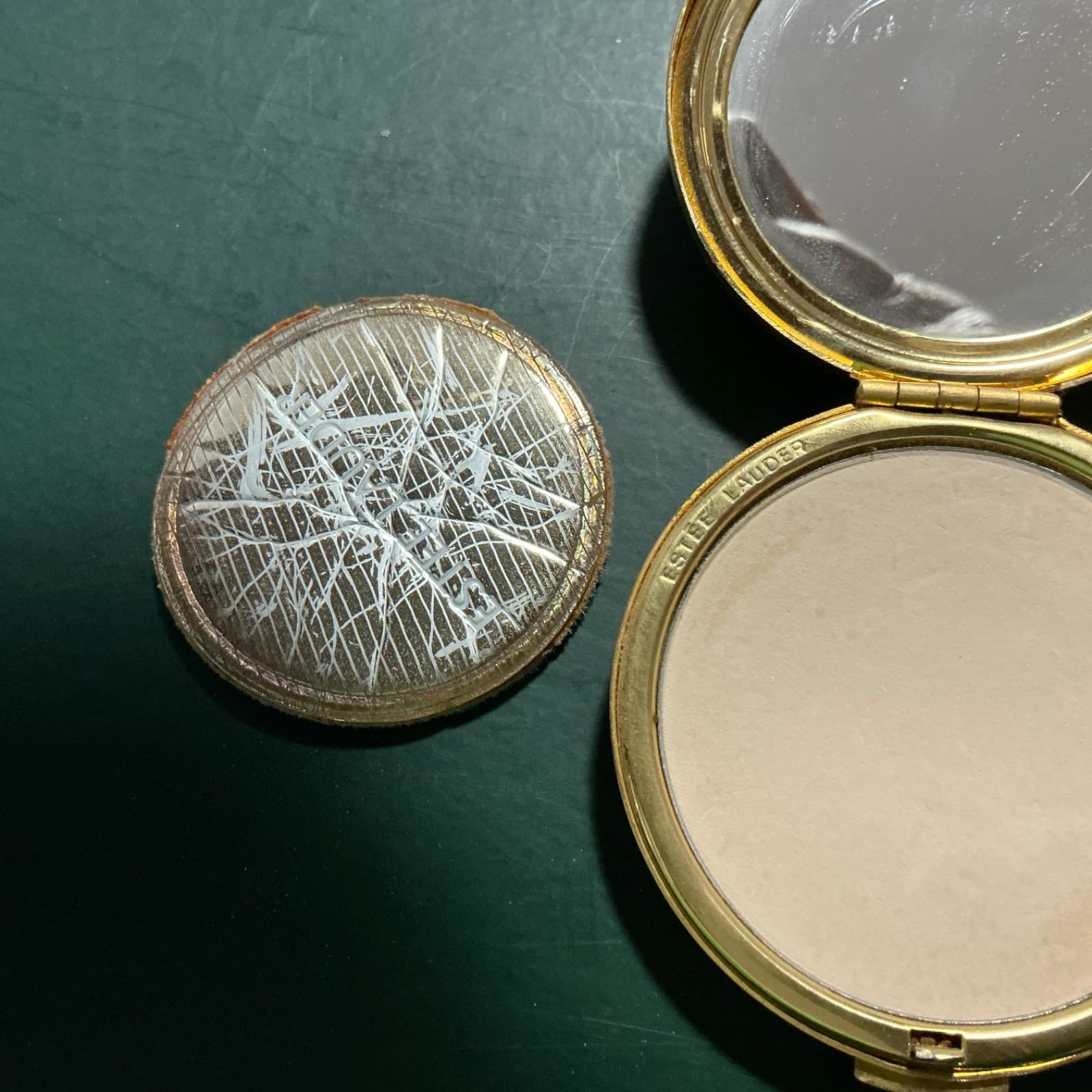 Estee Lauder 2000 Golden Millennium Lucidity Crystal Translucent Powder Compact - Thumbnail 5