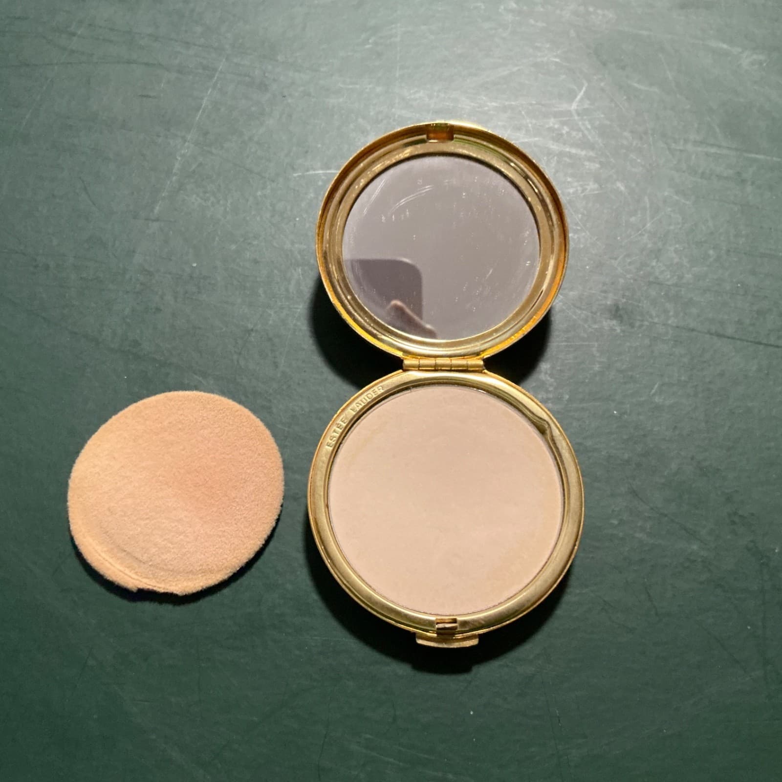 Estee Lauder 2000 Golden Millennium Lucidity Crystal Translucent Powder Compact - Thumbnail 4