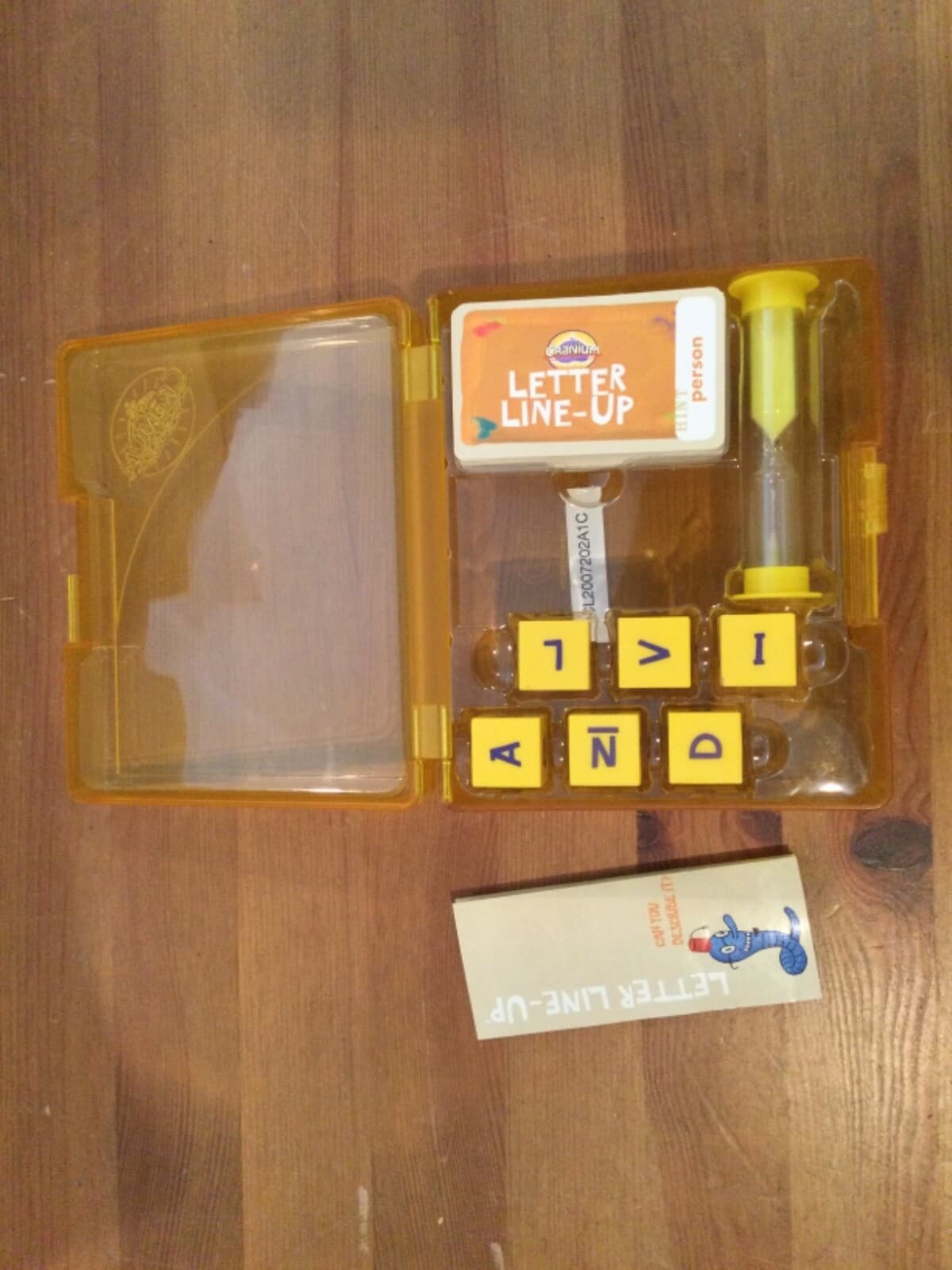 Cranium Letter Line-up "Can You Describe It?" Word Card Game + Case - Thumbnail 4