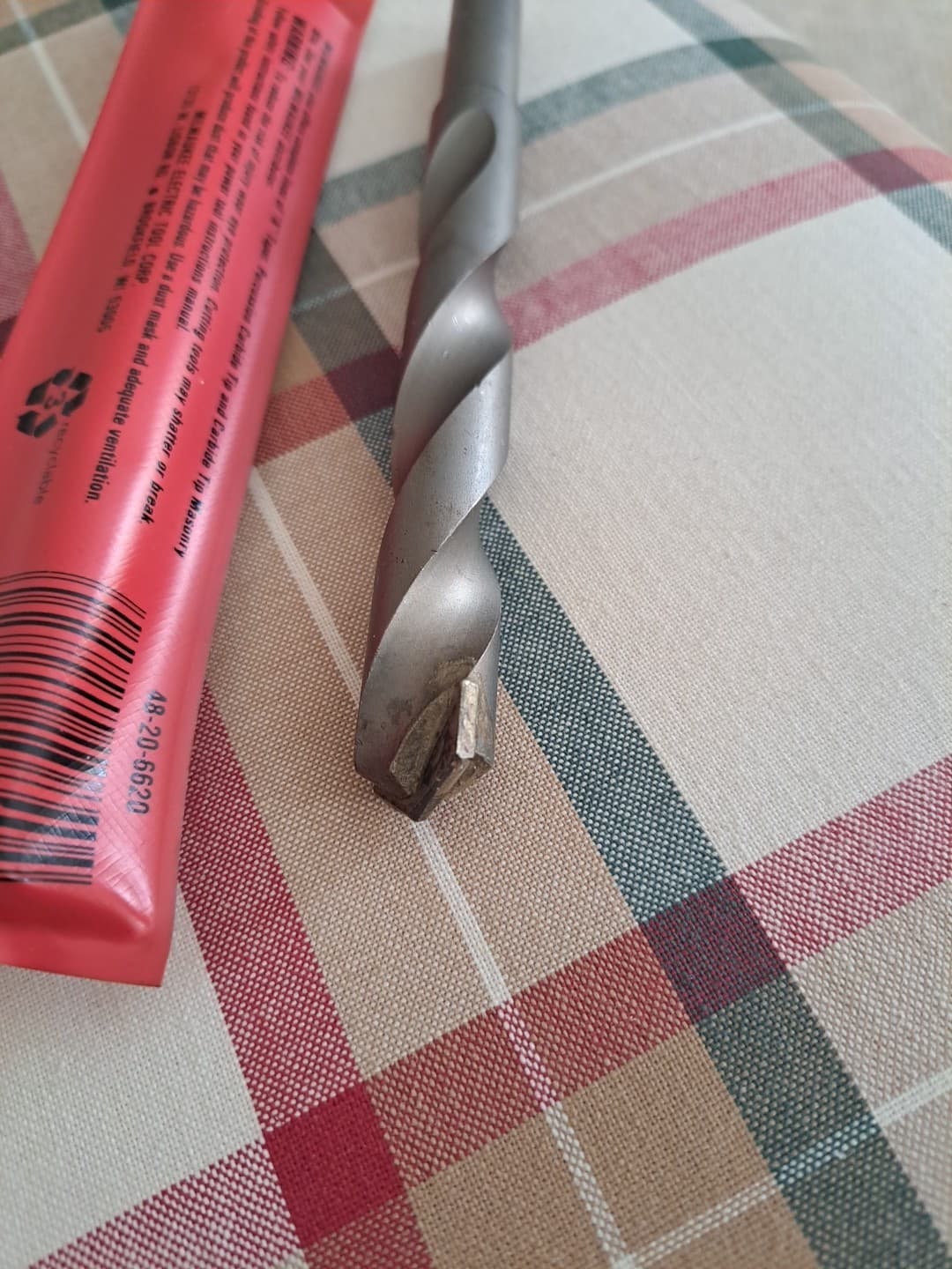 MILWAUKEE 5/8" Carbide Tip PERCUSSION Drill Bit No. 48-20-6620 6" OAL 1/2" Shank - Thumbnail 4