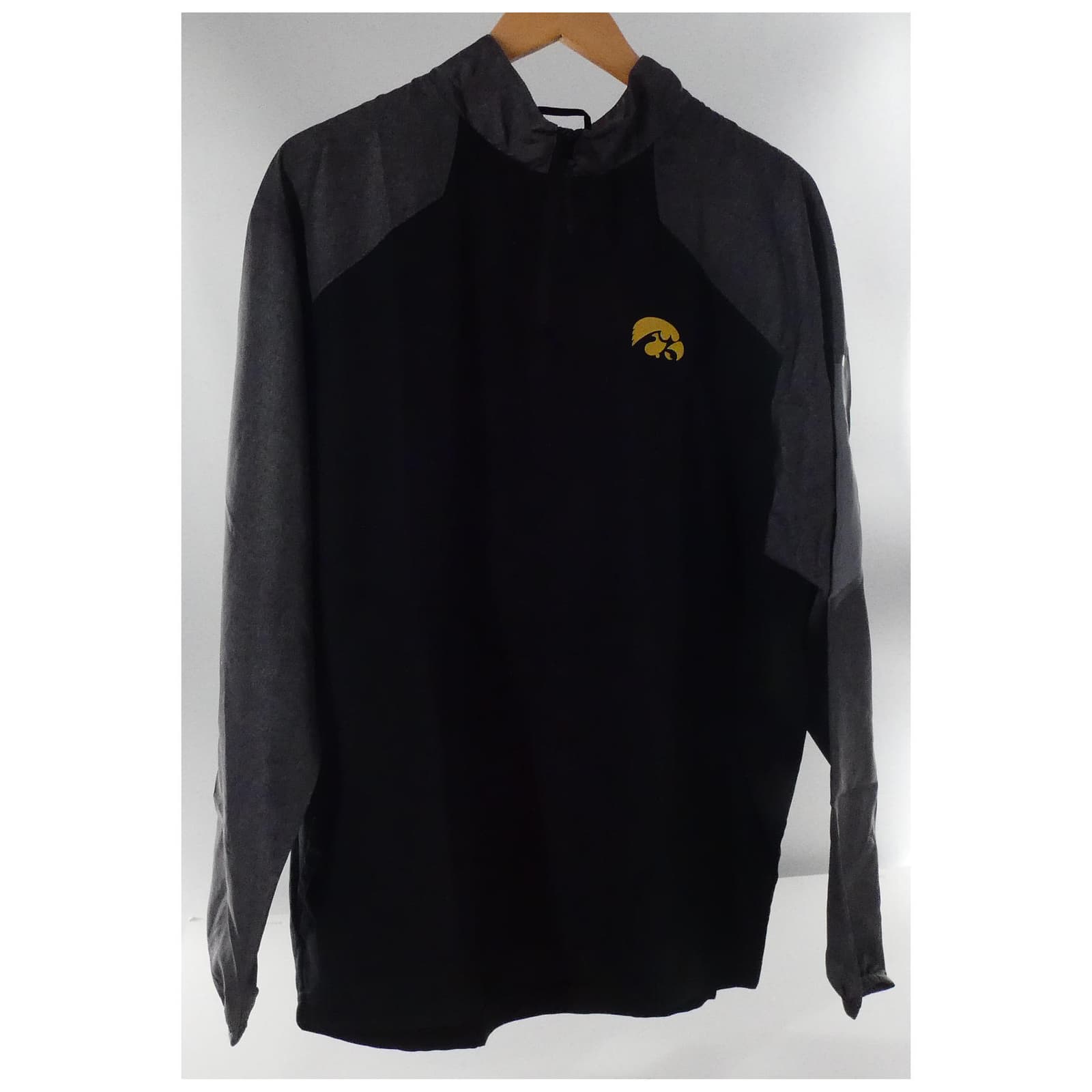 Holloway Iowa Hawkeyes Performance Hybrid Pullover Aero-Tec Jacket Black Large - Thumbnail 2