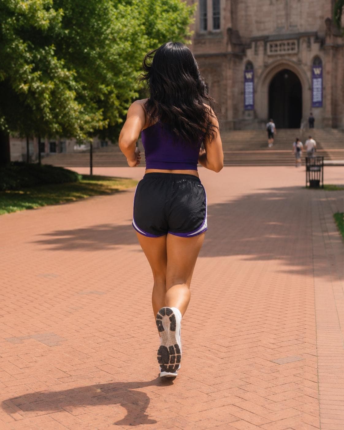 Nike Women's Washington Huskies Dri-Fit Tempo Shorts Black Large $50 Value - Thumbnail 4