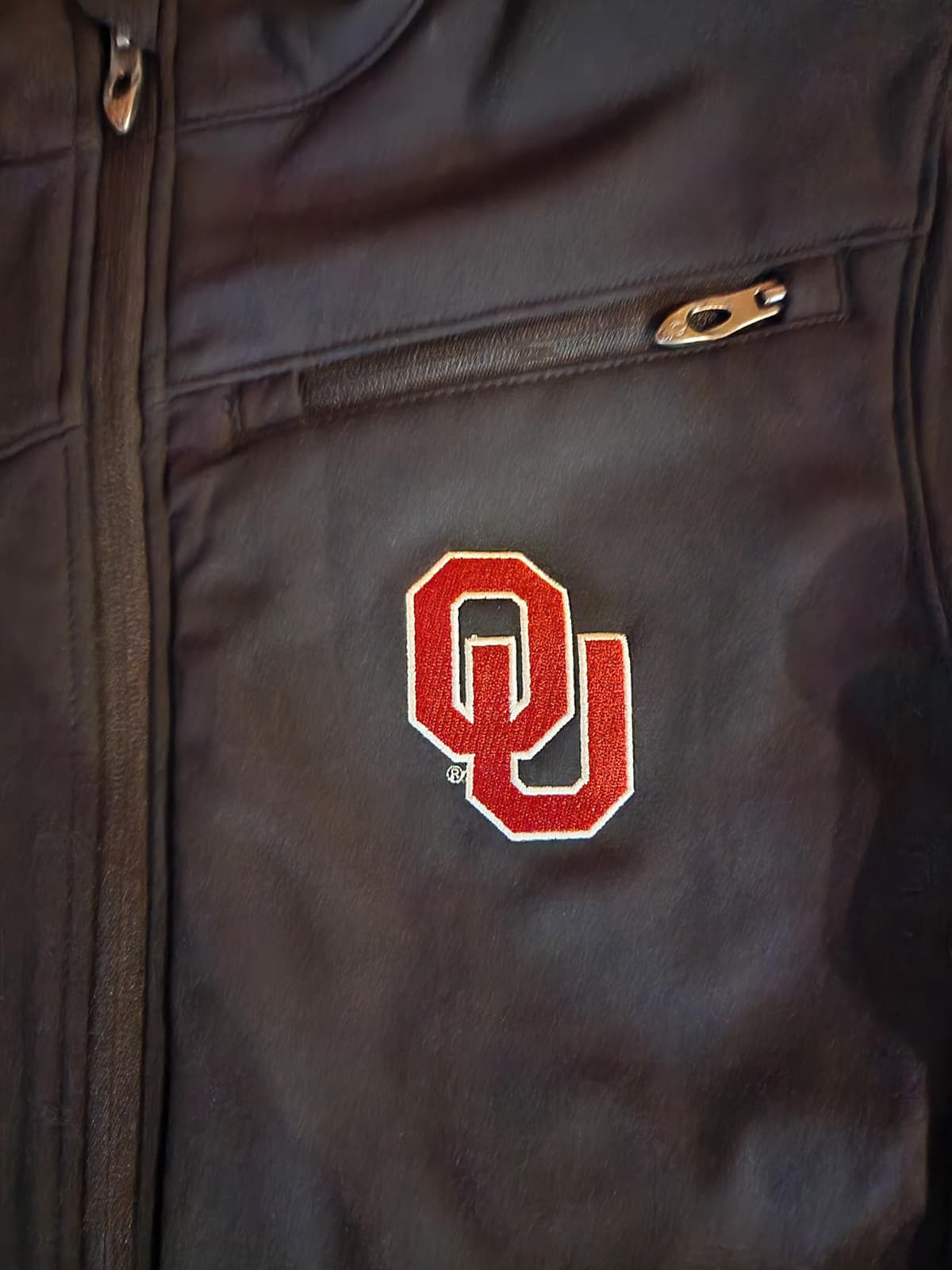 Spyder Women's Oklahoma Sooners Gameday Transport Full Zip Softshell Jacket L - Thumbnail 2