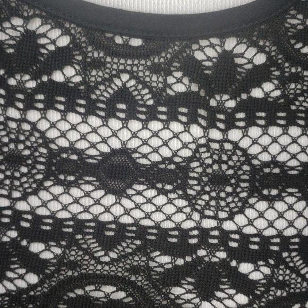 West Loop Women's Crocheted RacerBack Sleeveless Cover Up L/XL S/M Black White - Thumbnail 4