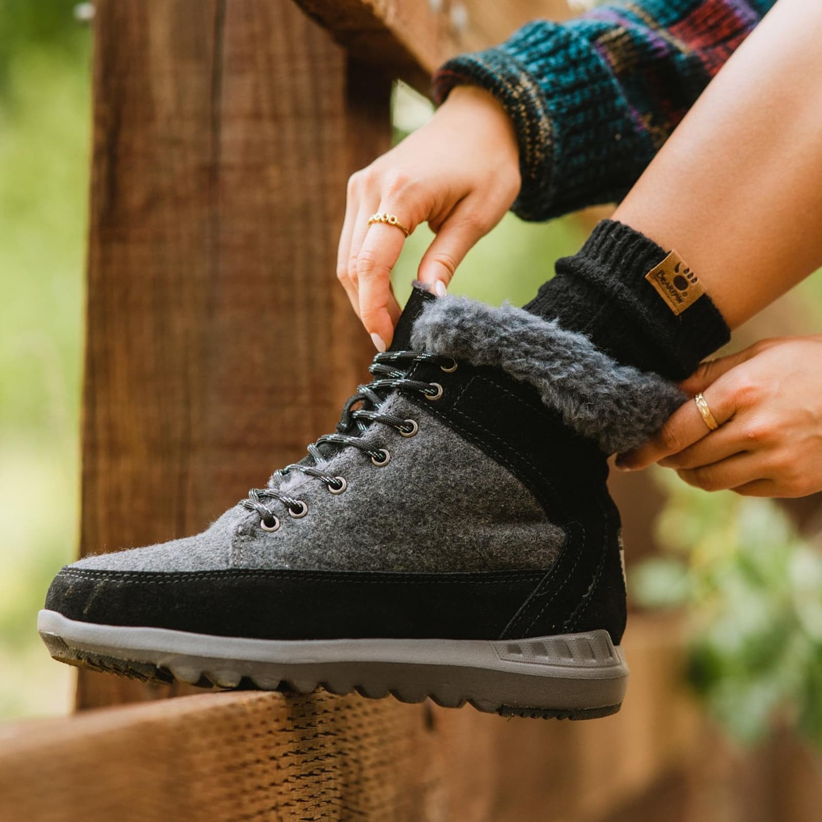 Bearpaw Cheryl Boot Black Gray Cozy Winter Boots for Women Size 6 M $125 Value - Thumbnail 9