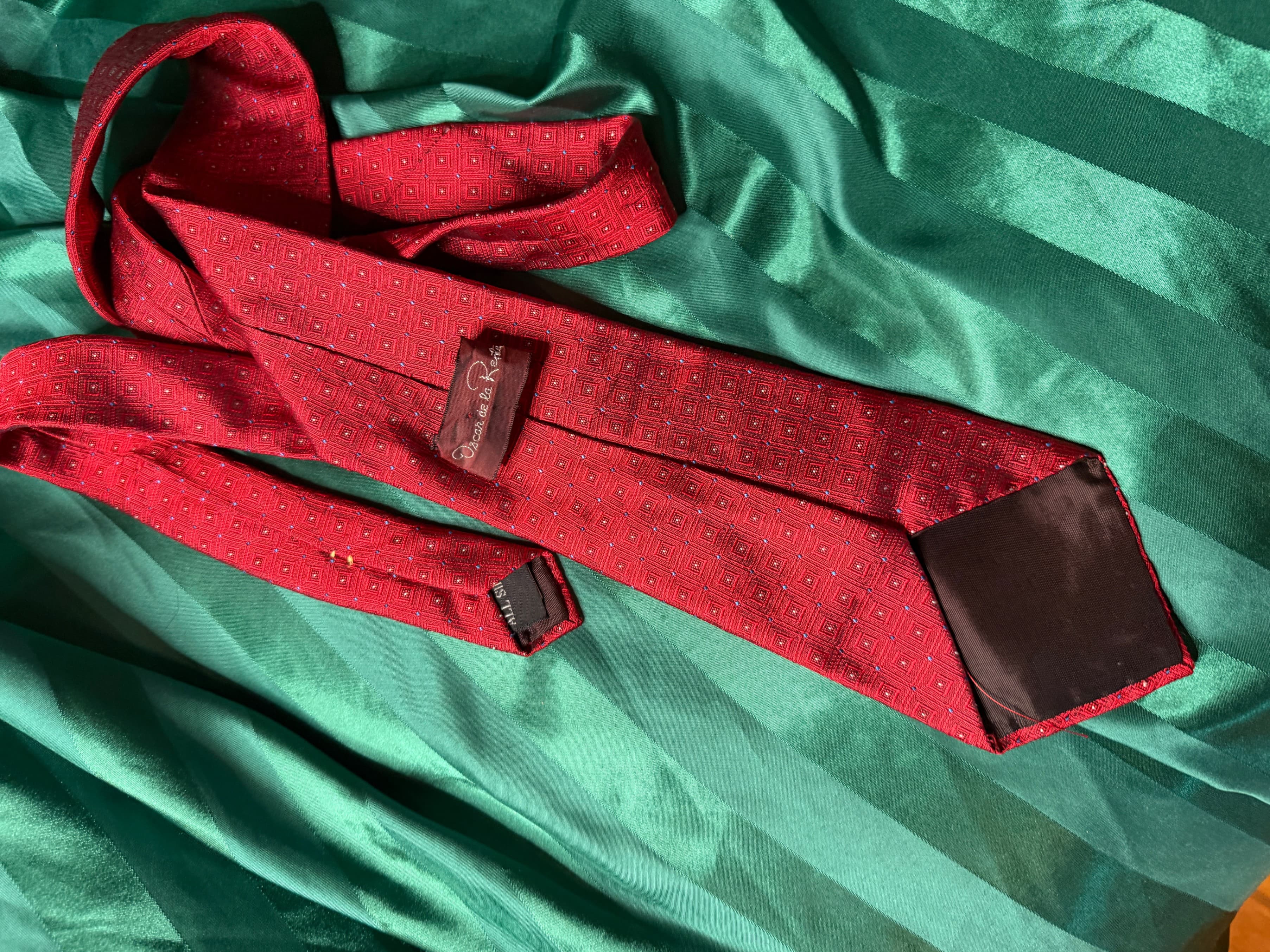 Vintage 90s Oscar de la Renta Silk Geometric Medallion Red Power Necktie - Thumbnail 4