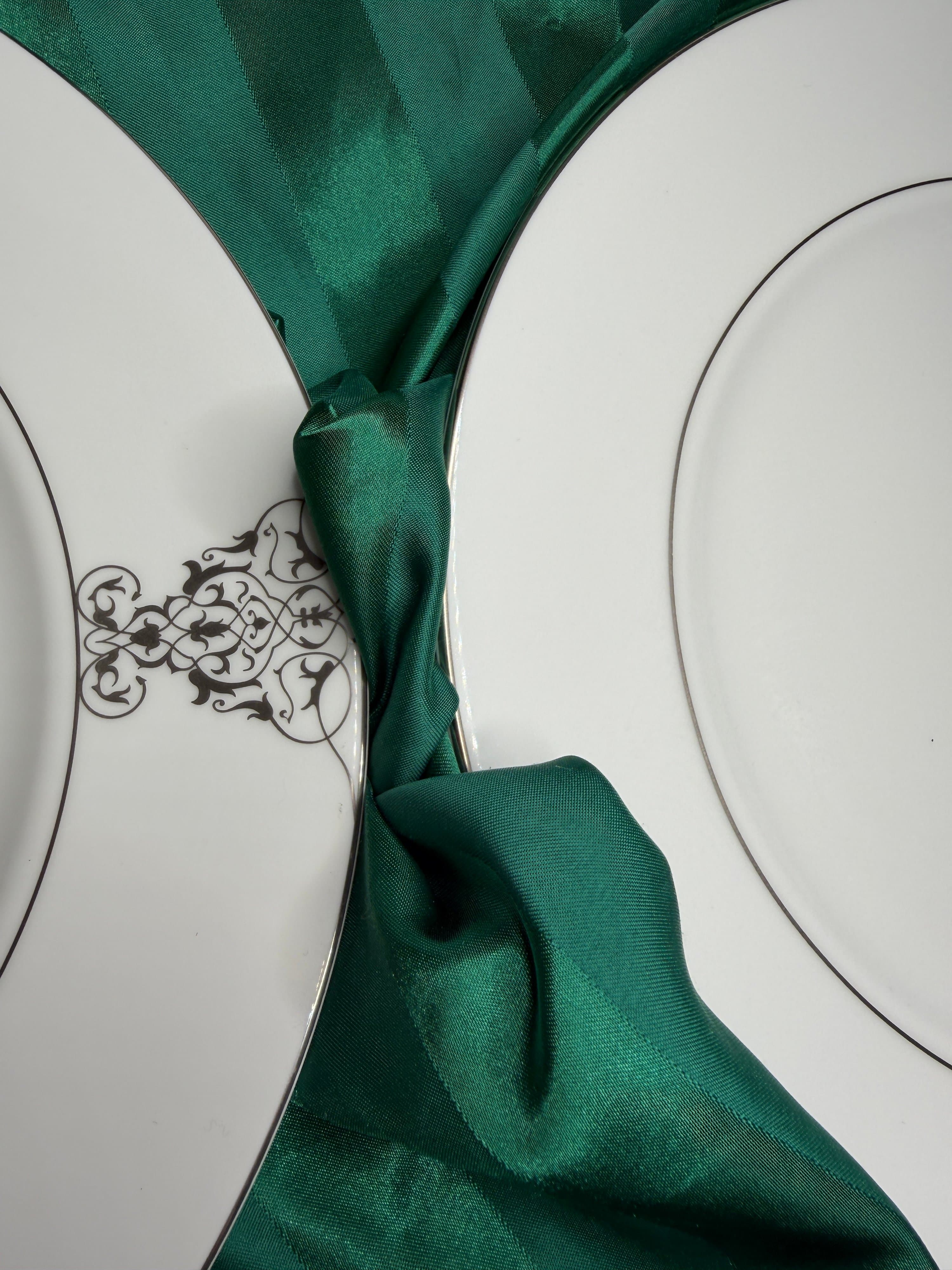 Vera Wang Wedgwood Imperial Scroll Plate Set - 2 Dinner & 2 Salad - Thumbnail 5