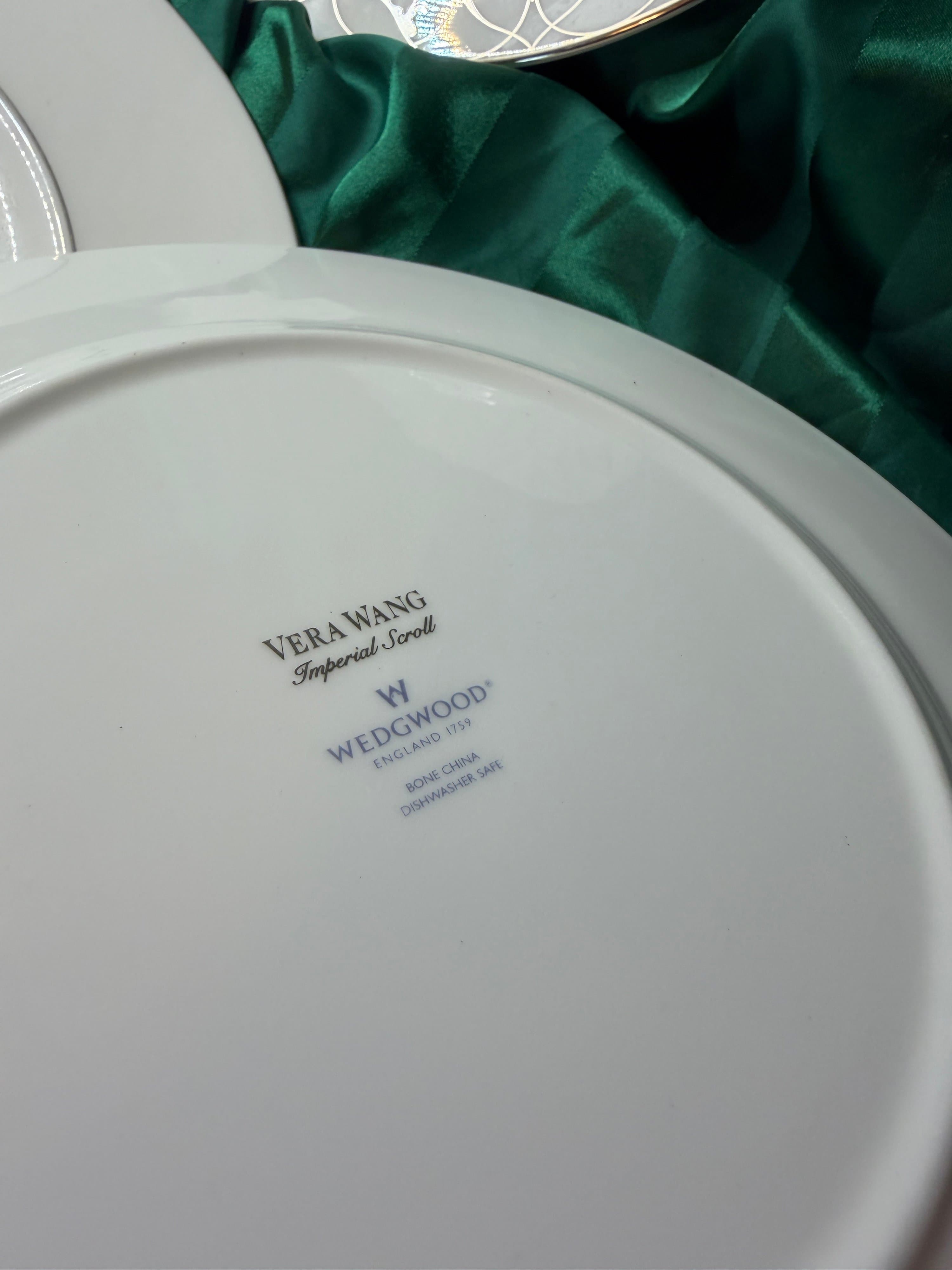 Vera Wang Wedgwood Imperial Scroll Plate Set - 2 Dinner & 2 Salad - Thumbnail 6
