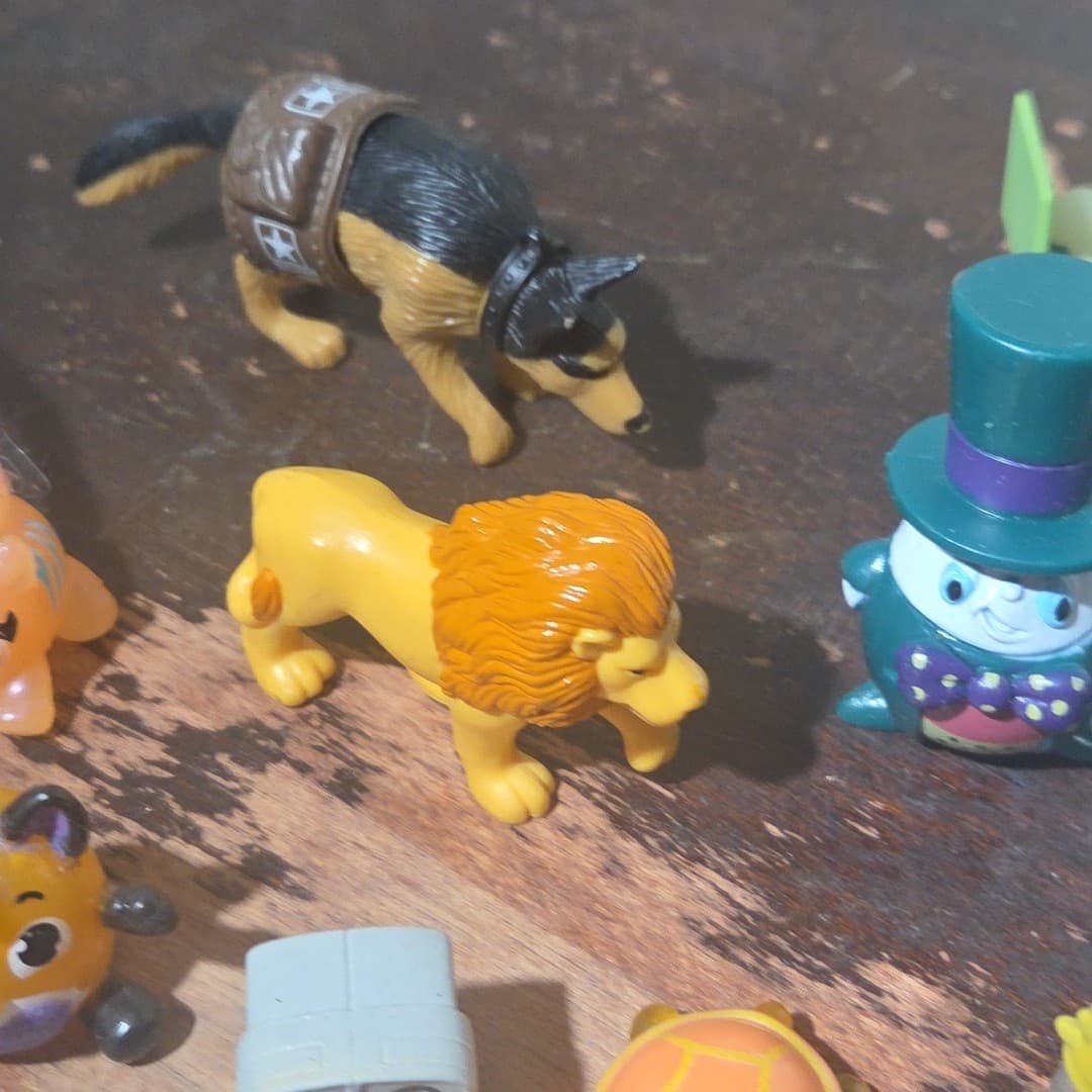Mixed Bag Of Animal Toys And Figurines - Thumbnail 14