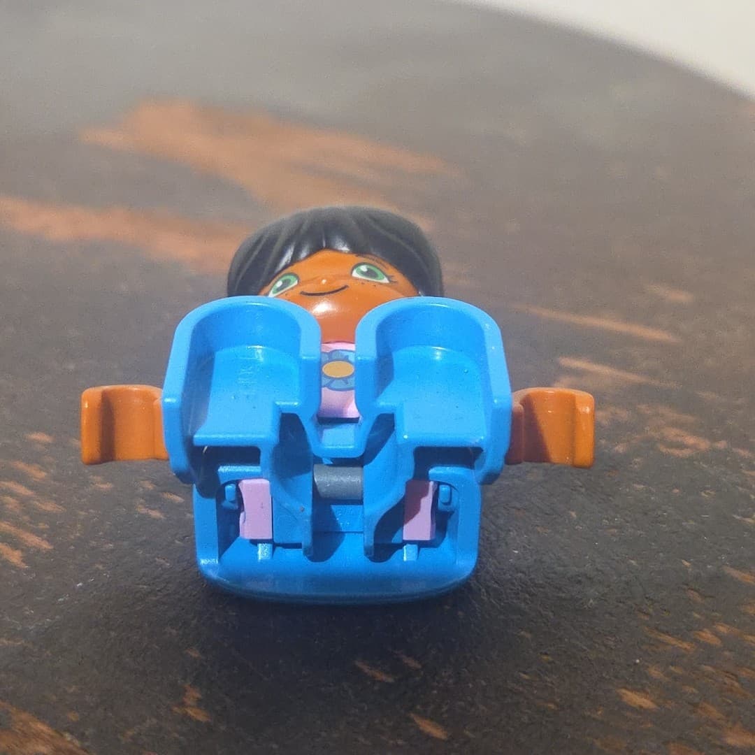 Lego Duplo African American Toddler Girl Daughter Blue Pants Figure - Thumbnail 3