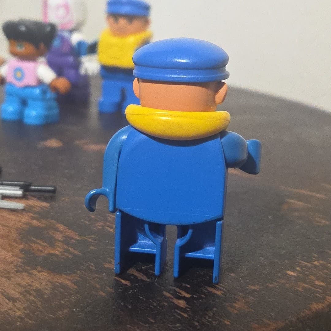 Lego Duplo Figure Man Blue w/ blue cap & yellow life vest Vintage - Thumbnail 2