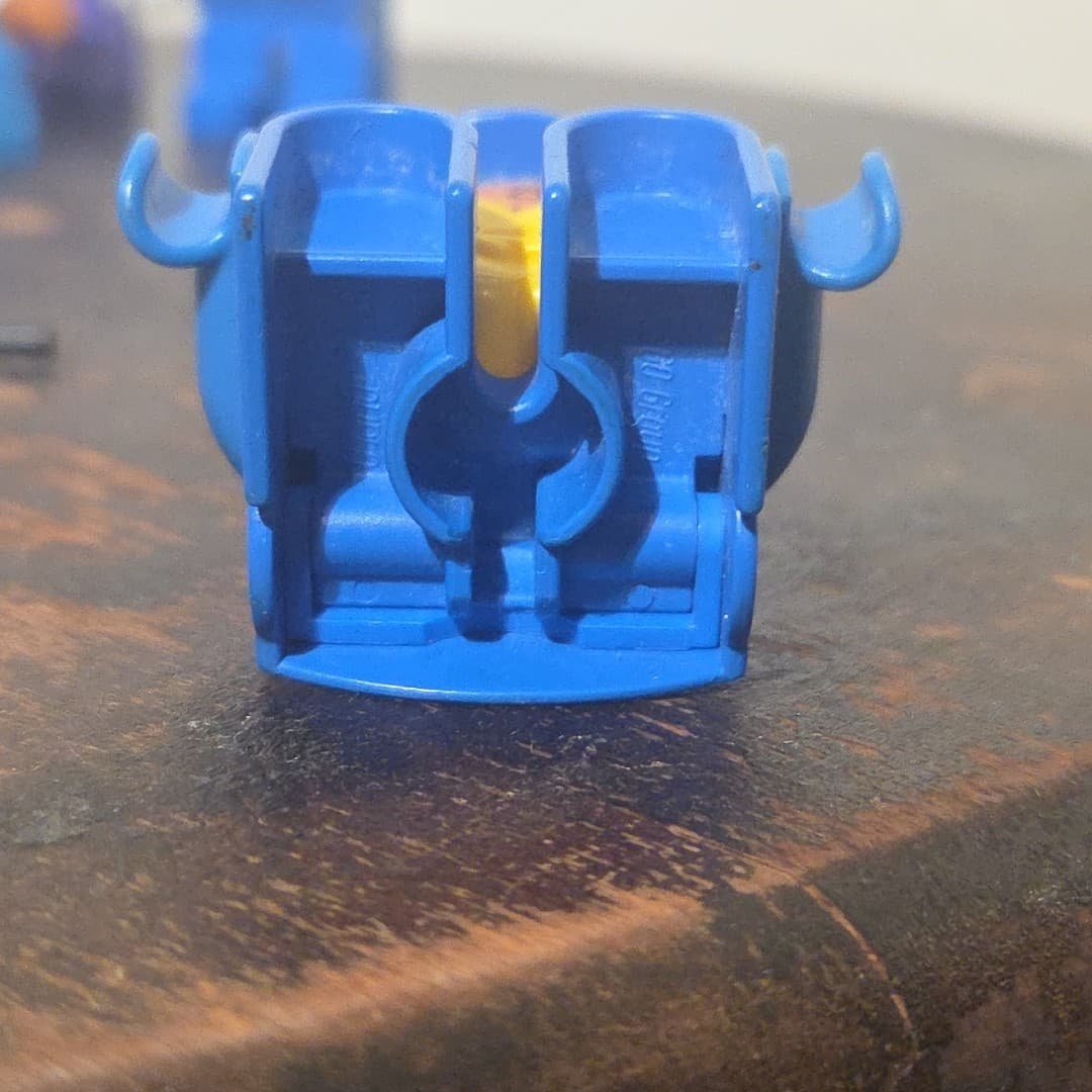 Lego Duplo Figure Man Blue w/ blue cap & yellow life vest Vintage - Thumbnail 7