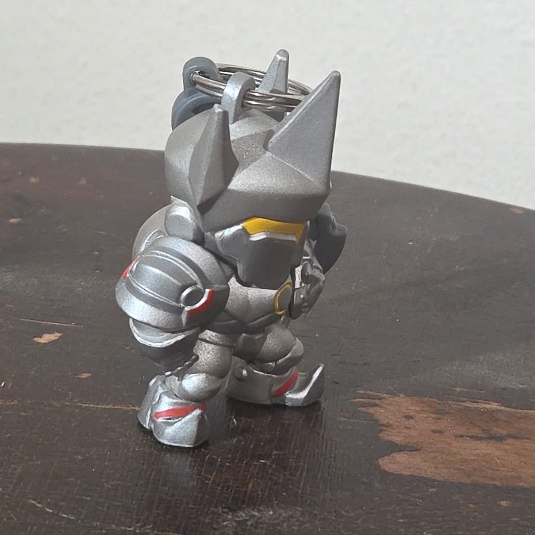 BLIZZARD - Overwatch Backpack Hanger Figure - Series 1 - Reinhardt - Thumbnail 2