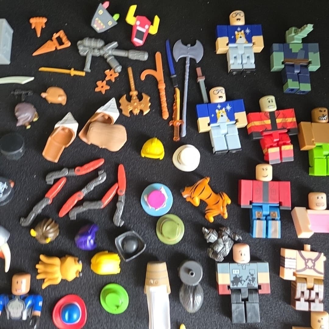 Mixed Lot: Roblox, Rikenbox, Brio, Megablok, Power Ranger, Fortnite, Playskool - Thumbnail 8