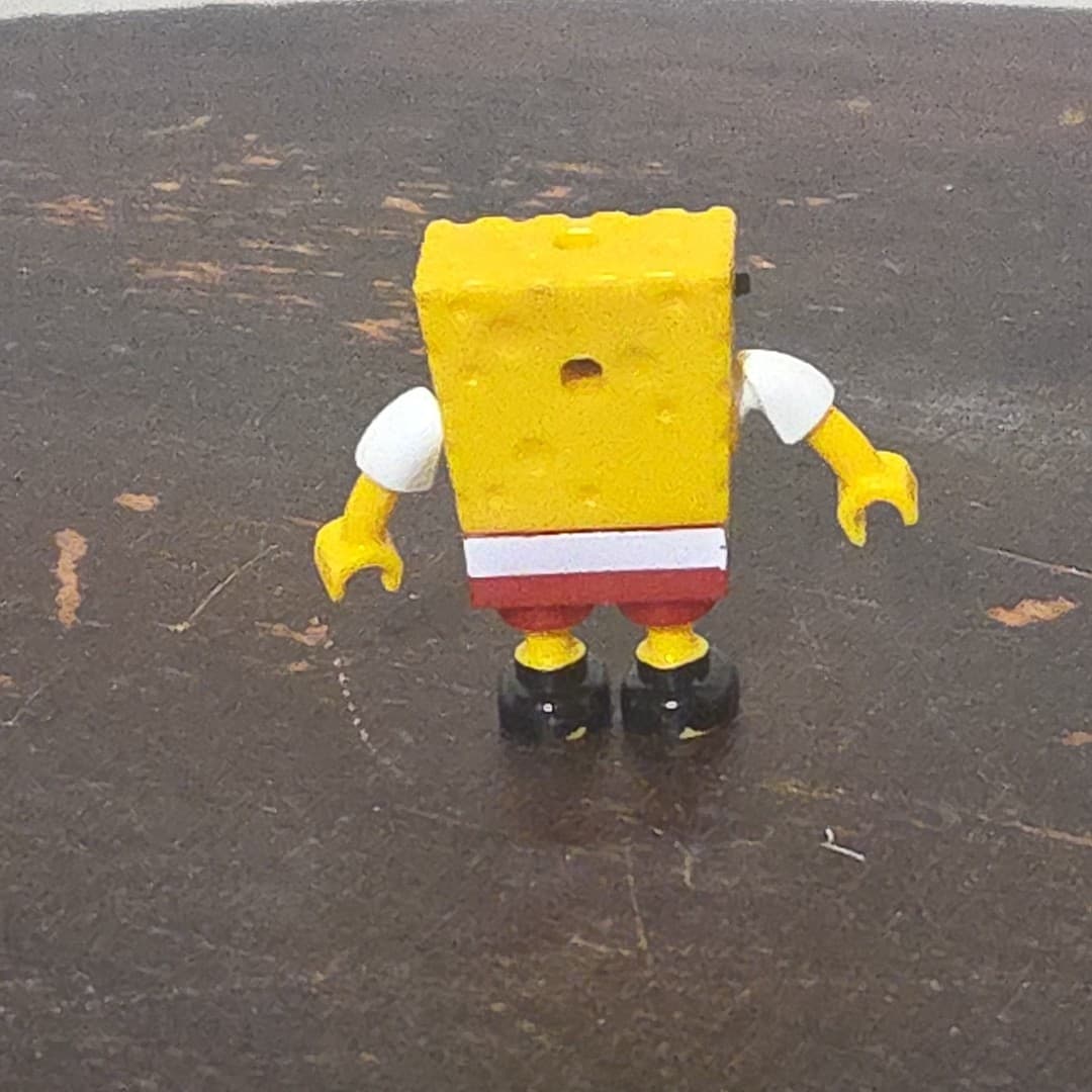 1.25" SPONGEBOB MINI FIGURE: FROM MEGA CONSTRUX BEACH RESORT- 2014 - Thumbnail 3
