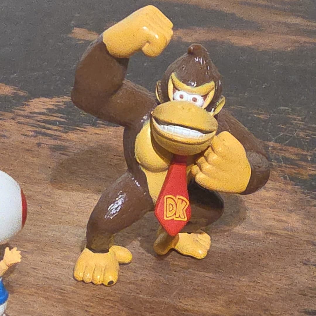Mario Donkey Kong Yoshi Lot Of 4 Mini Figures Assorted - Thumbnail 5
