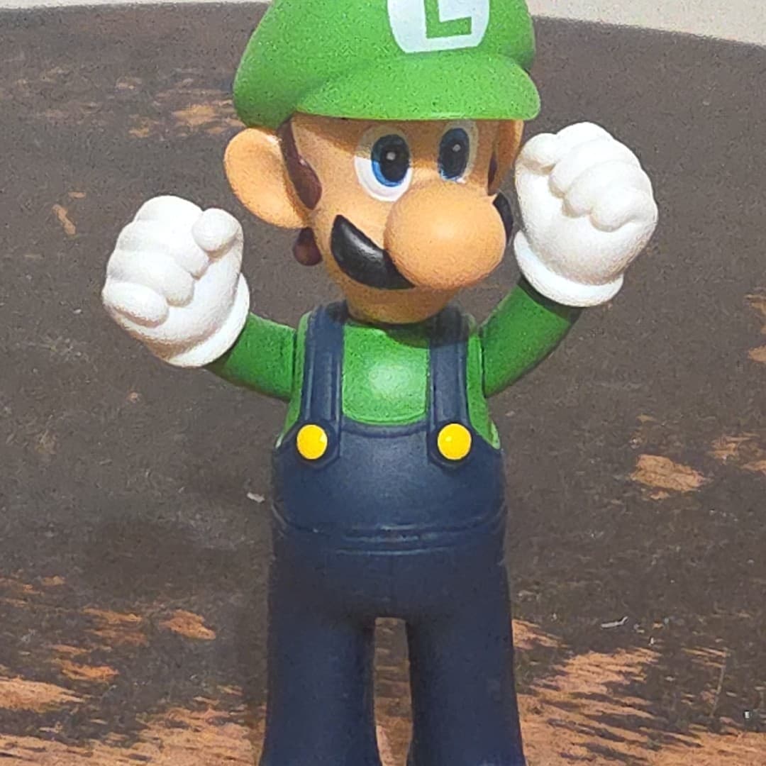 6pcs Super Mario Bros Figures & Hotwheels: Bowser, Mario, Yoshi, plus more - Thumbnail 8