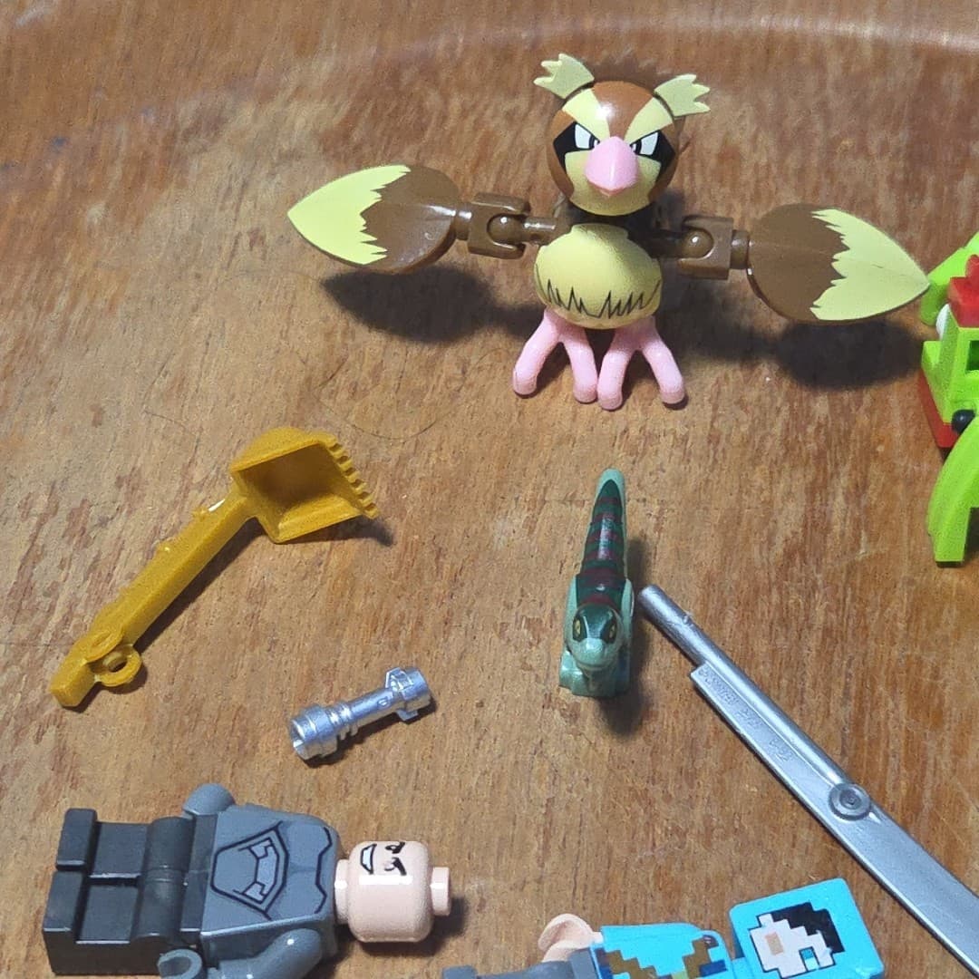 Minecraft Star Wars Pokemon LEGO/Constux Figures/Animals, Parts/Peices Lot - Thumbnail 5