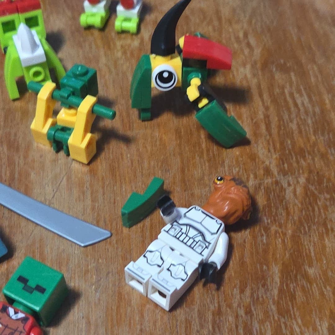 Minecraft Star Wars Pokemon LEGO/Constux Figures/Animals, Parts/Peices Lot - Thumbnail 7