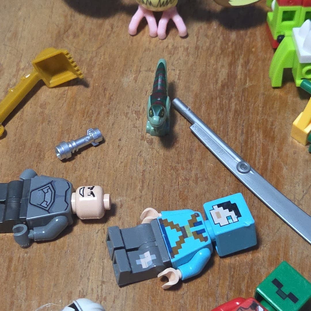 Minecraft Star Wars Pokemon LEGO/Constux Figures/Animals, Parts/Peices Lot - Thumbnail 4