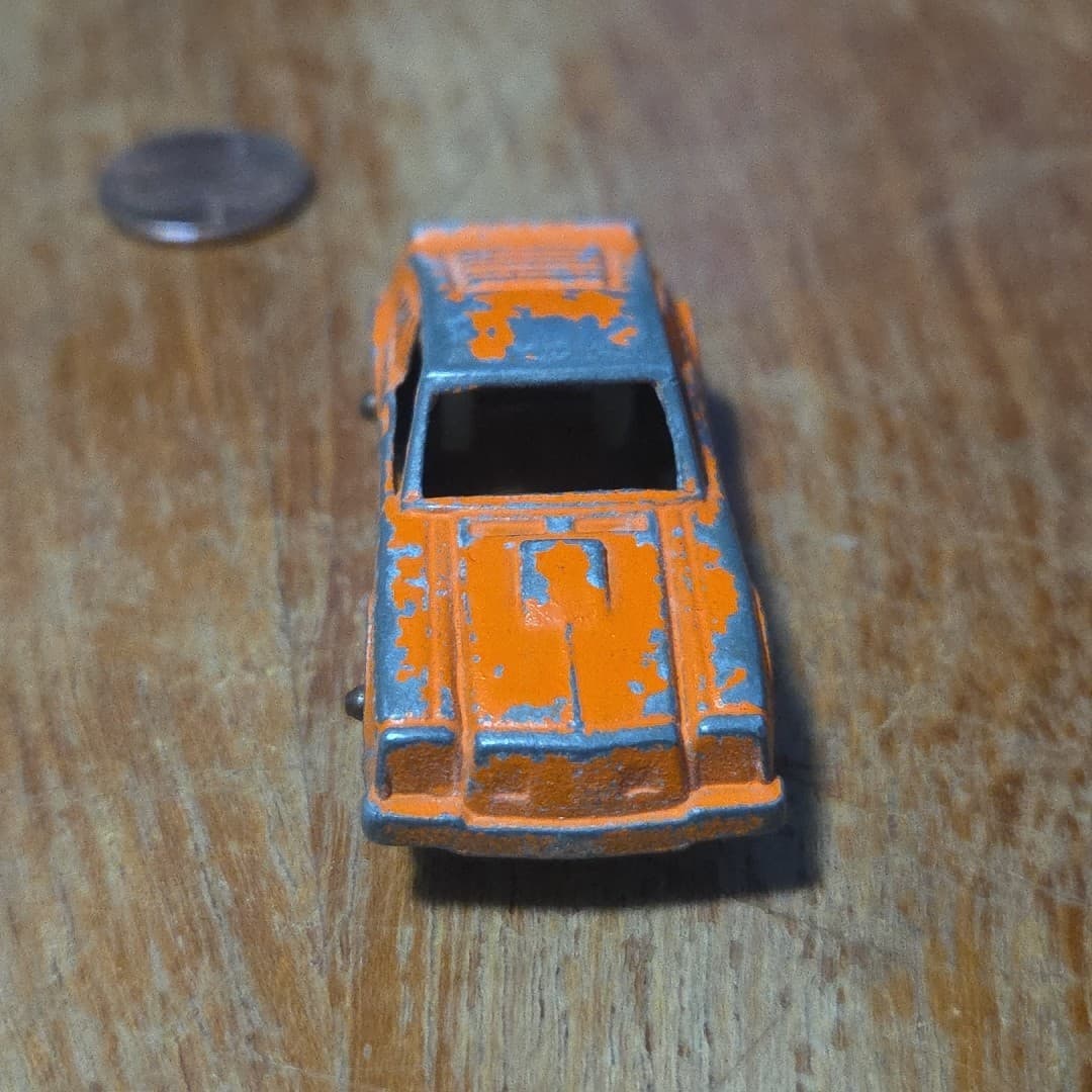 Vintage TootsieToy Orange FORD MUSTANG Fastback Chicago Diecast Toy Sports Car - Thumbnail 3
