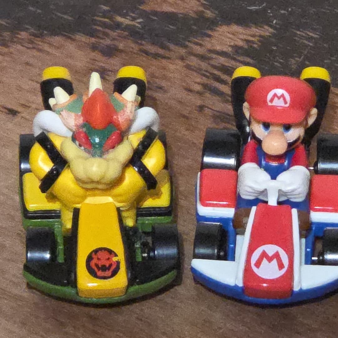 6pcs Super Mario Bros Figures & Hotwheels: Bowser, Mario, Yoshi, plus more - Thumbnail 10