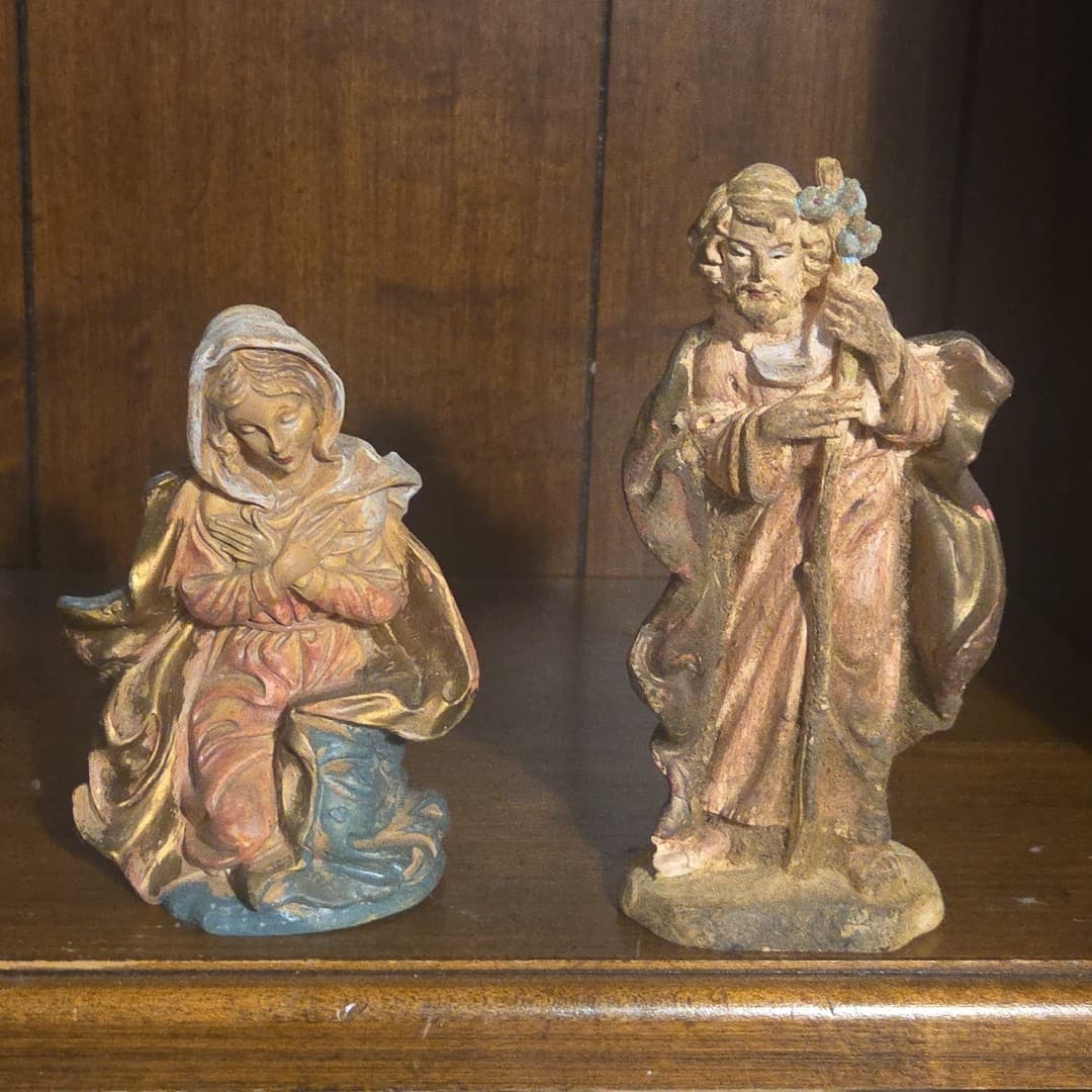 Vintage Resin Nativity Scene Hand Painted 2 Pieces - Thumbnail 5