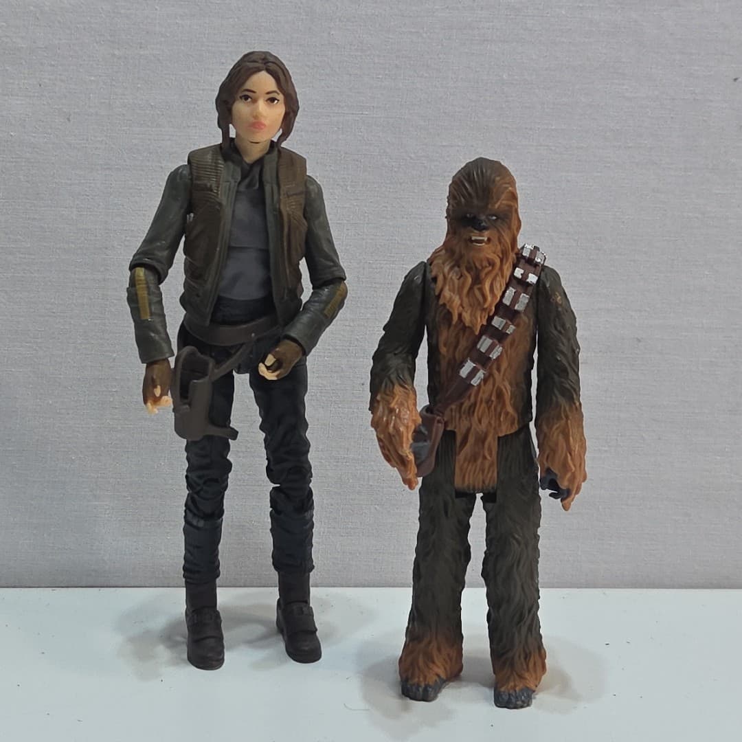 Star Wars 5' JYN ERSO And 4.75' Chewbacca