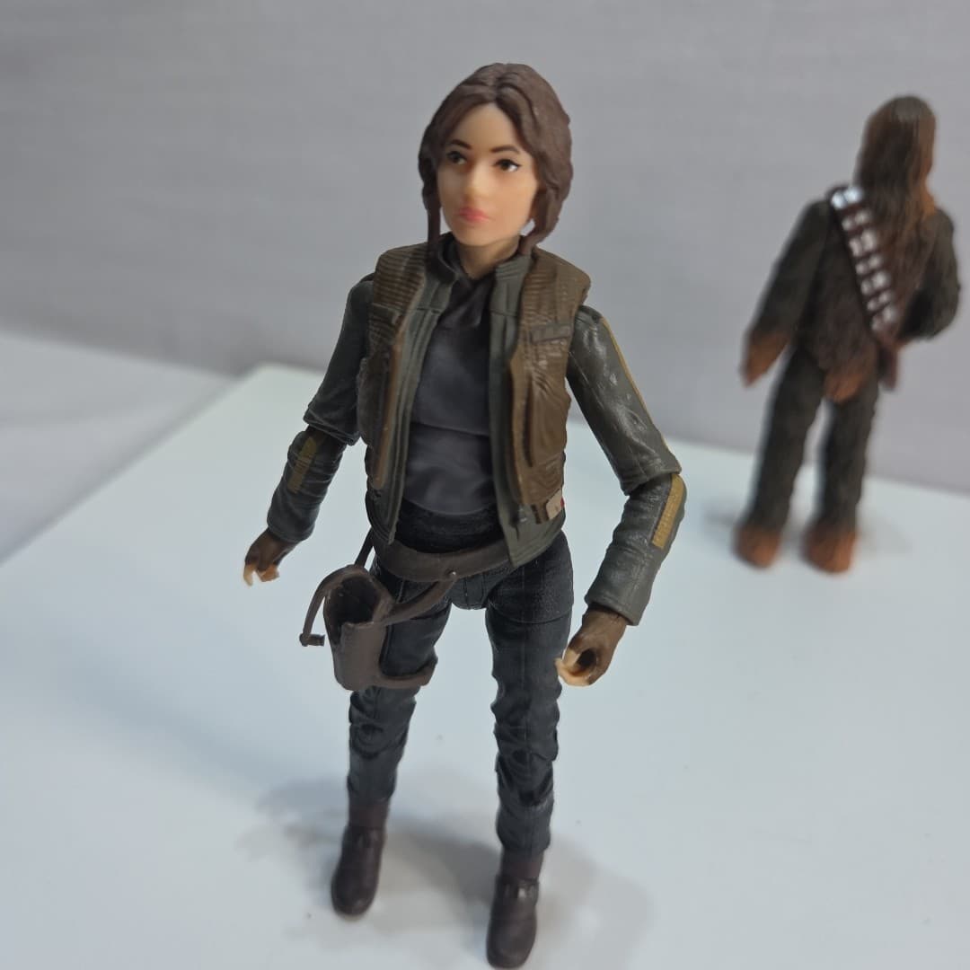 Star Wars 5' JYN ERSO And 4.75' Chewbacca - Thumbnail 8