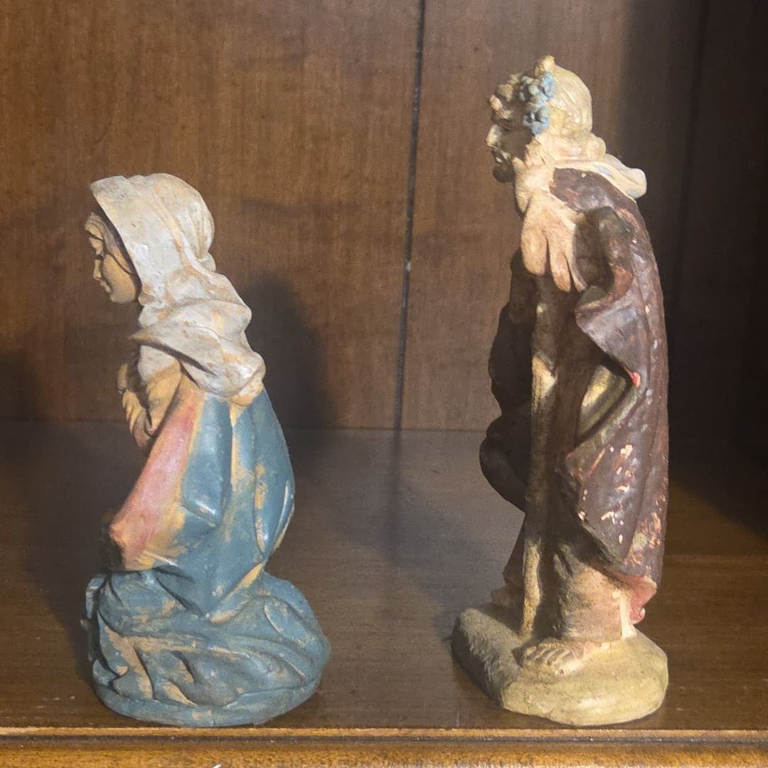 Vintage Resin Nativity Scene Hand Painted 2 Pieces - Thumbnail 2