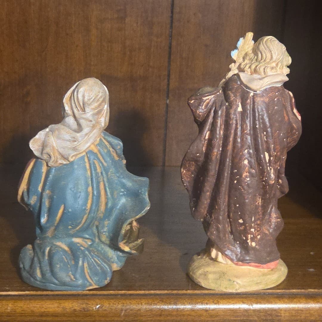 Vintage Resin Nativity Scene Hand Painted 2 Pieces - Thumbnail 3