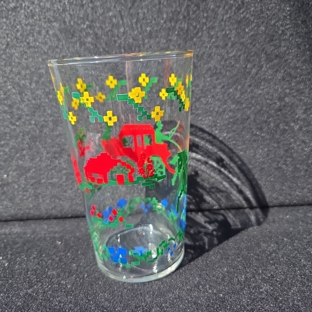 Vintage Federal Glass Co. 5" Glass: Yellow, Blue, Red, Green, Horse & Buggy - Thumbnail 3