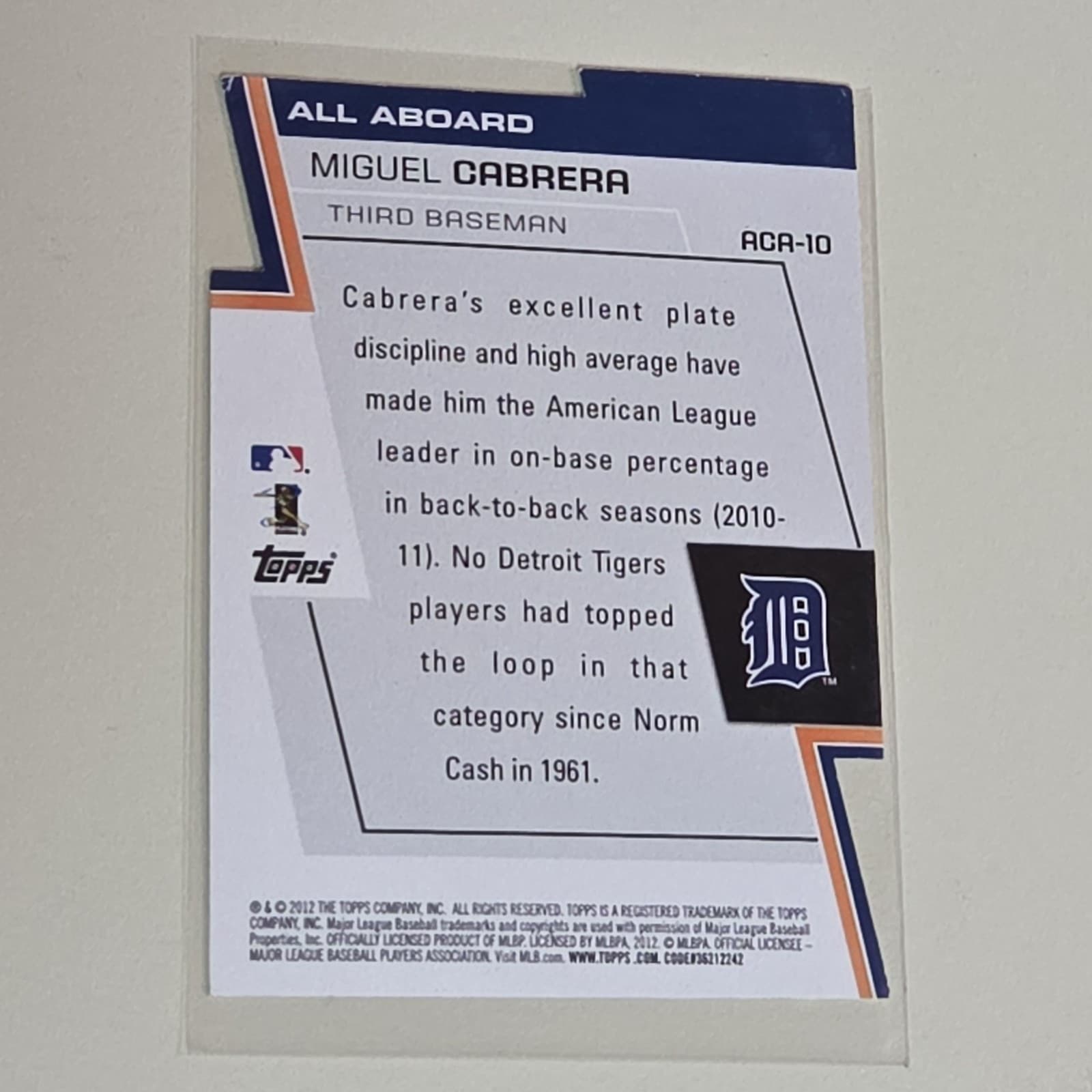 2012 Topps - A Cut above Miguel Cabrera #ACA-10 - Thumbnail 2