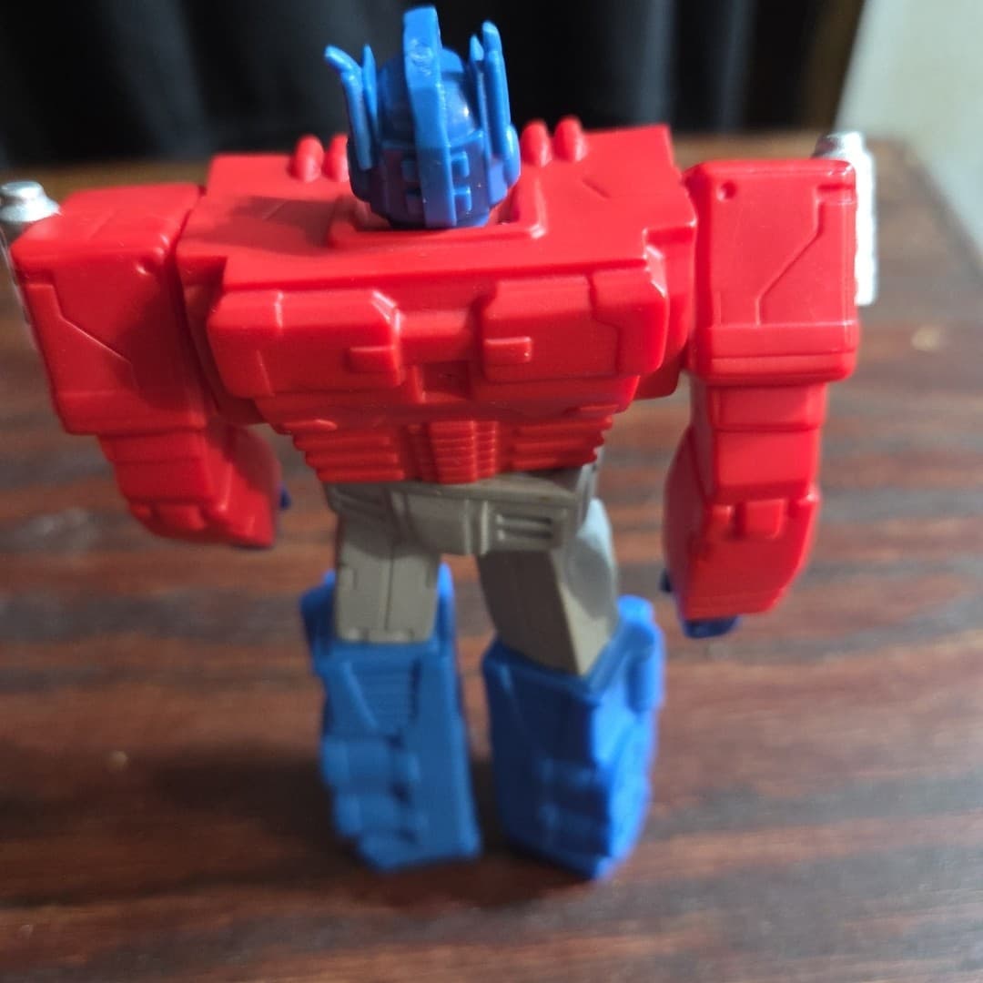 Transformers - 2013 Exclusive Titan Guardians- Optimus Prime Action Figure - Thumbnail 8