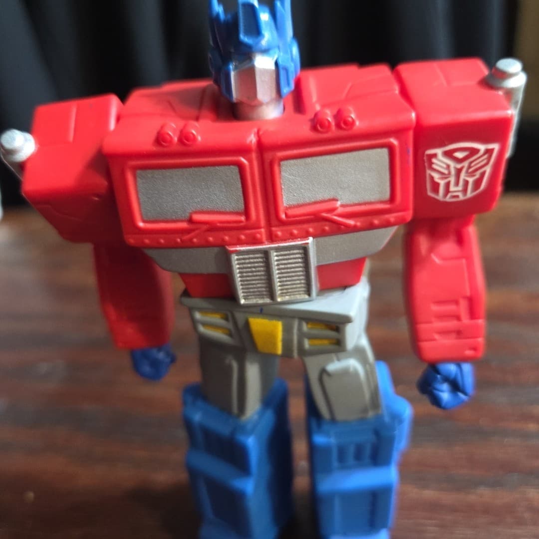 Transformers - 2013 Exclusive Titan Guardians- Optimus Prime Action Figure - Thumbnail 6