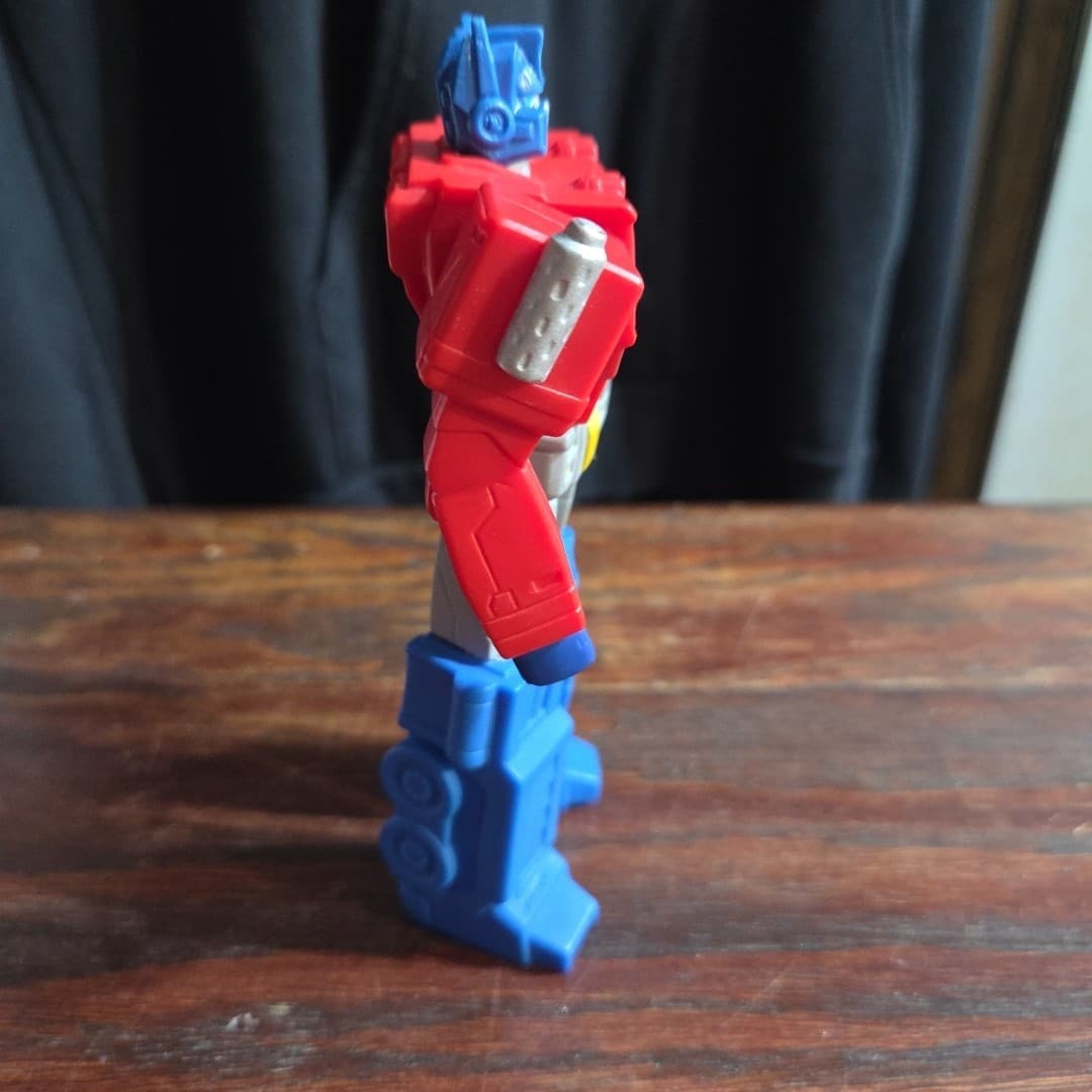 Transformers - 2013 Exclusive Titan Guardians- Optimus Prime Action Figure - Thumbnail 3