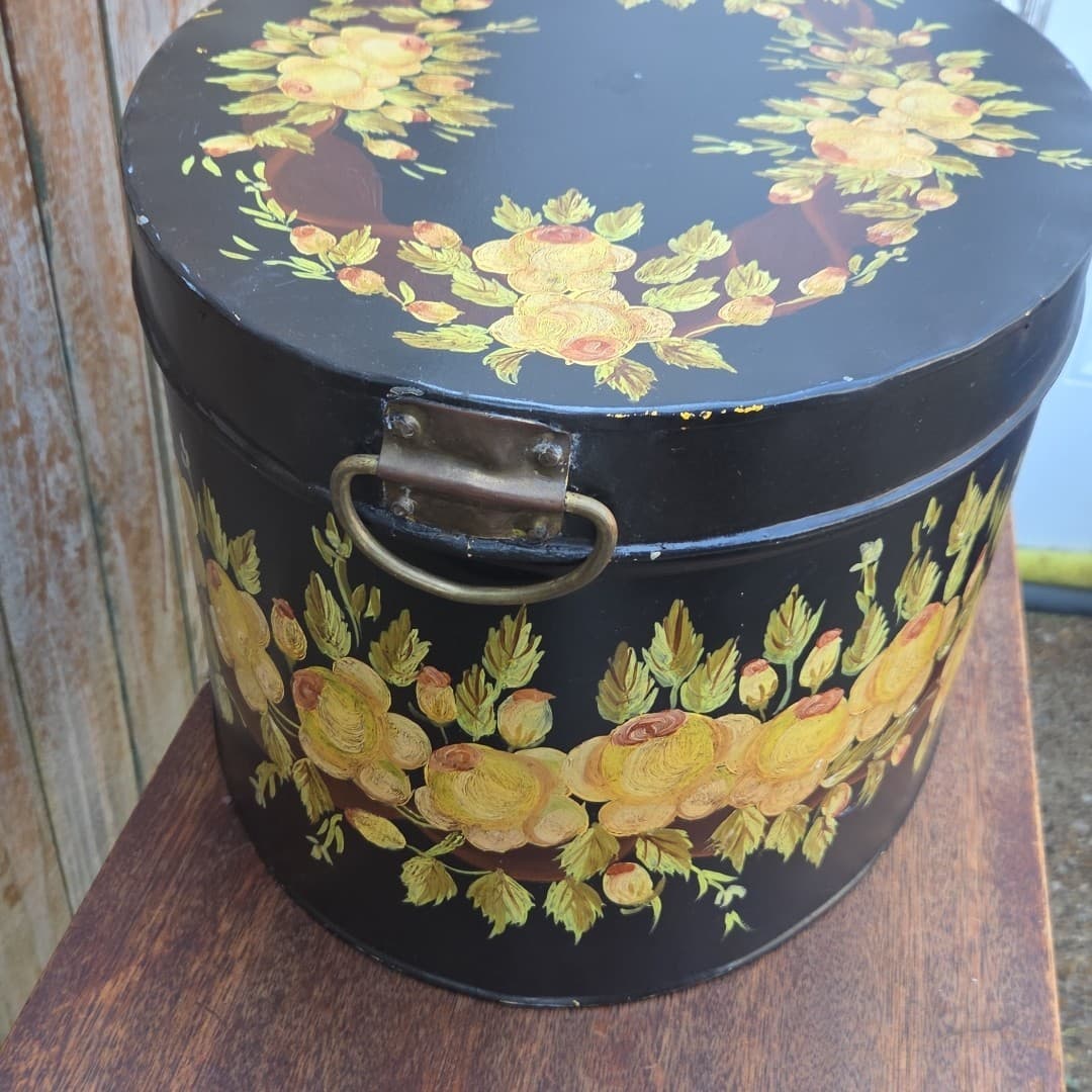 Maitland Smith Painted Oval Metal Toleware Box Bin - Thumbnail 3