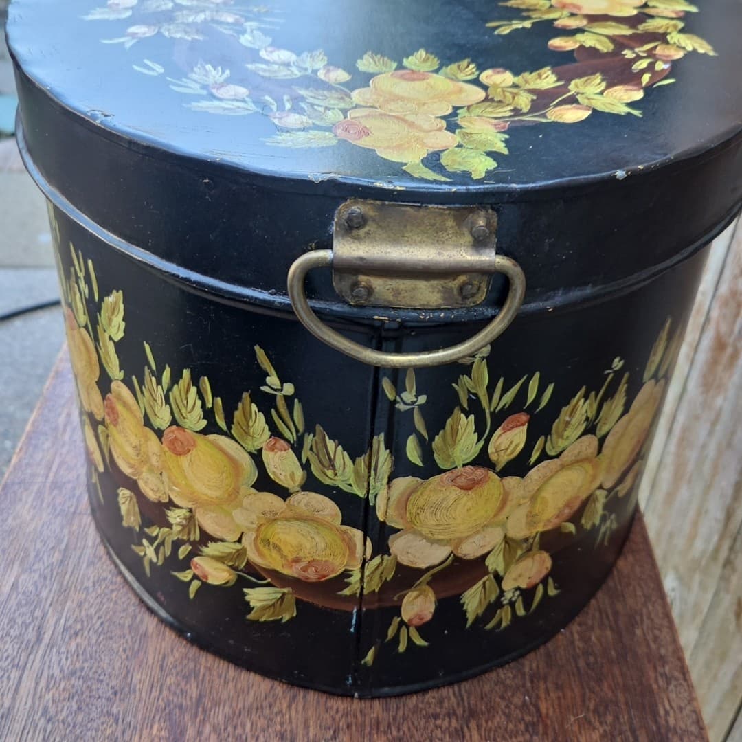 Maitland Smith Painted Oval Metal Toleware Box Bin - Thumbnail 4
