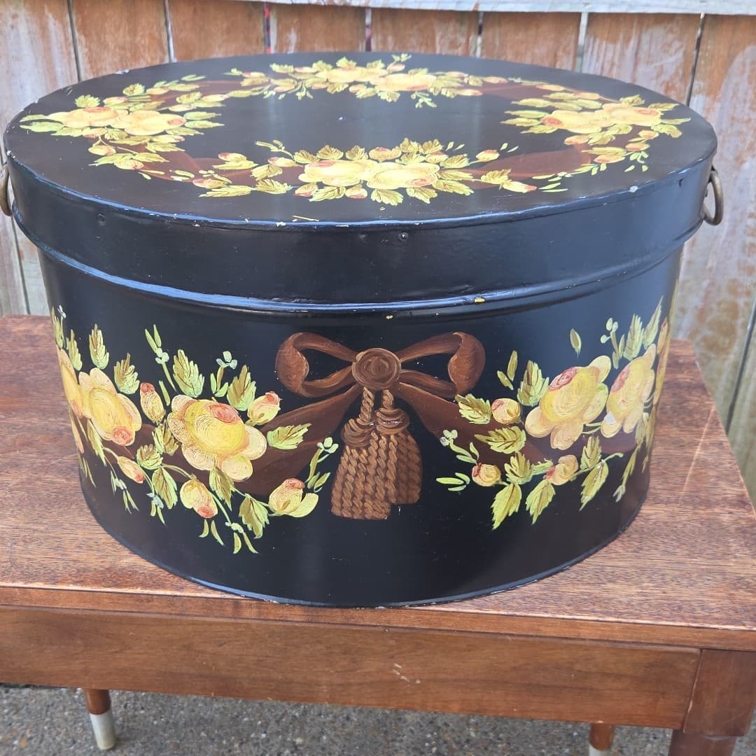 Maitland Smith Painted Oval Metal Toleware Box Bin - Thumbnail 5