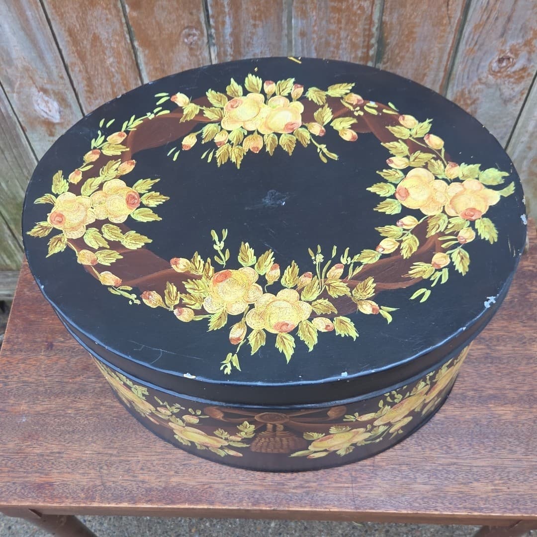 Maitland Smith Painted Oval Metal Toleware Box Bin - Thumbnail 2