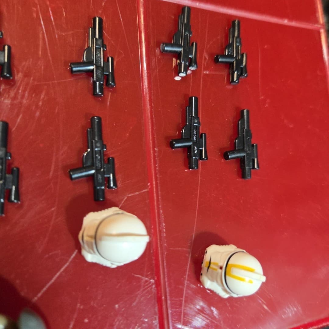 Star Wars Lot 24 lego peices - Thumbnail 5