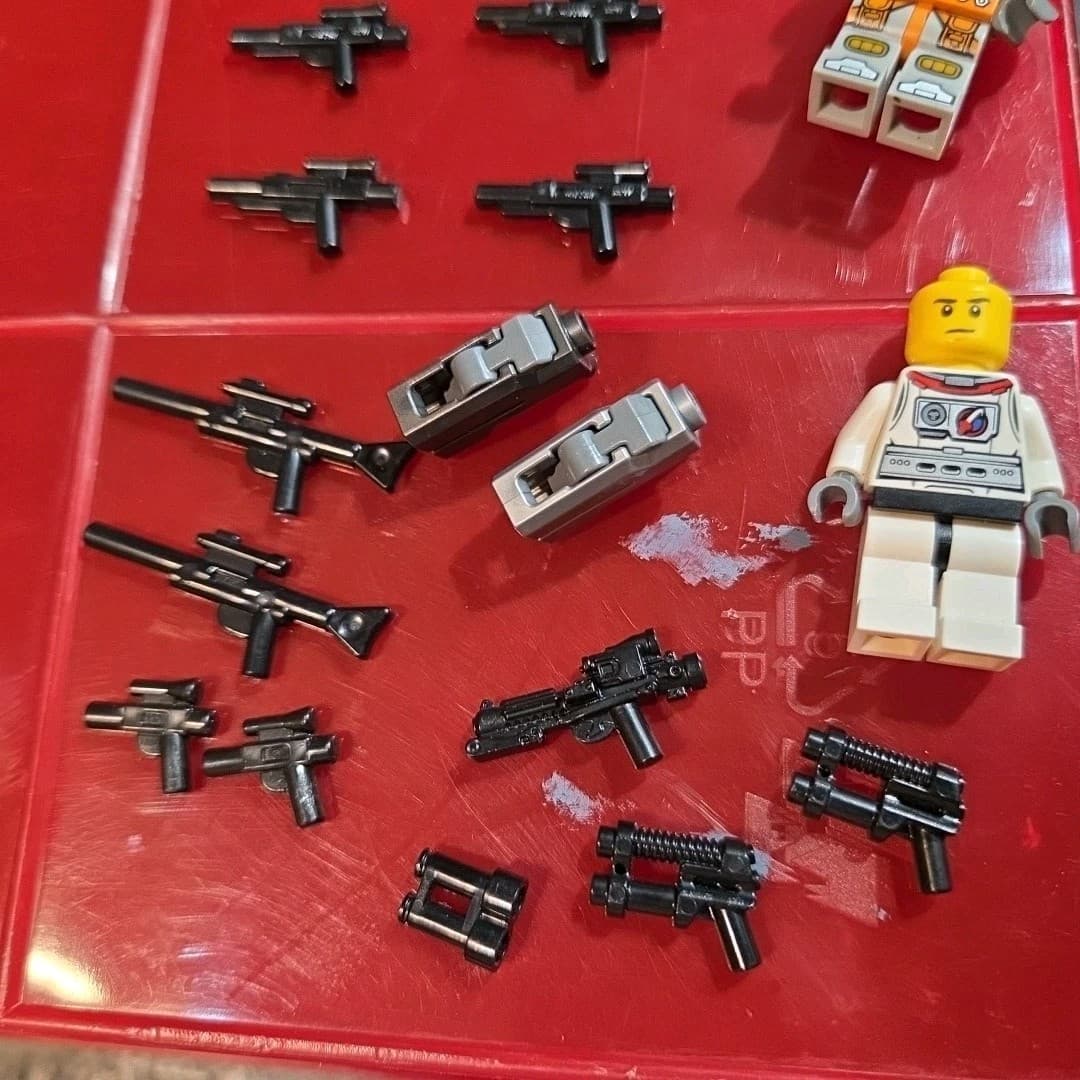 Star Wars Lot 24 lego peices - Thumbnail 2