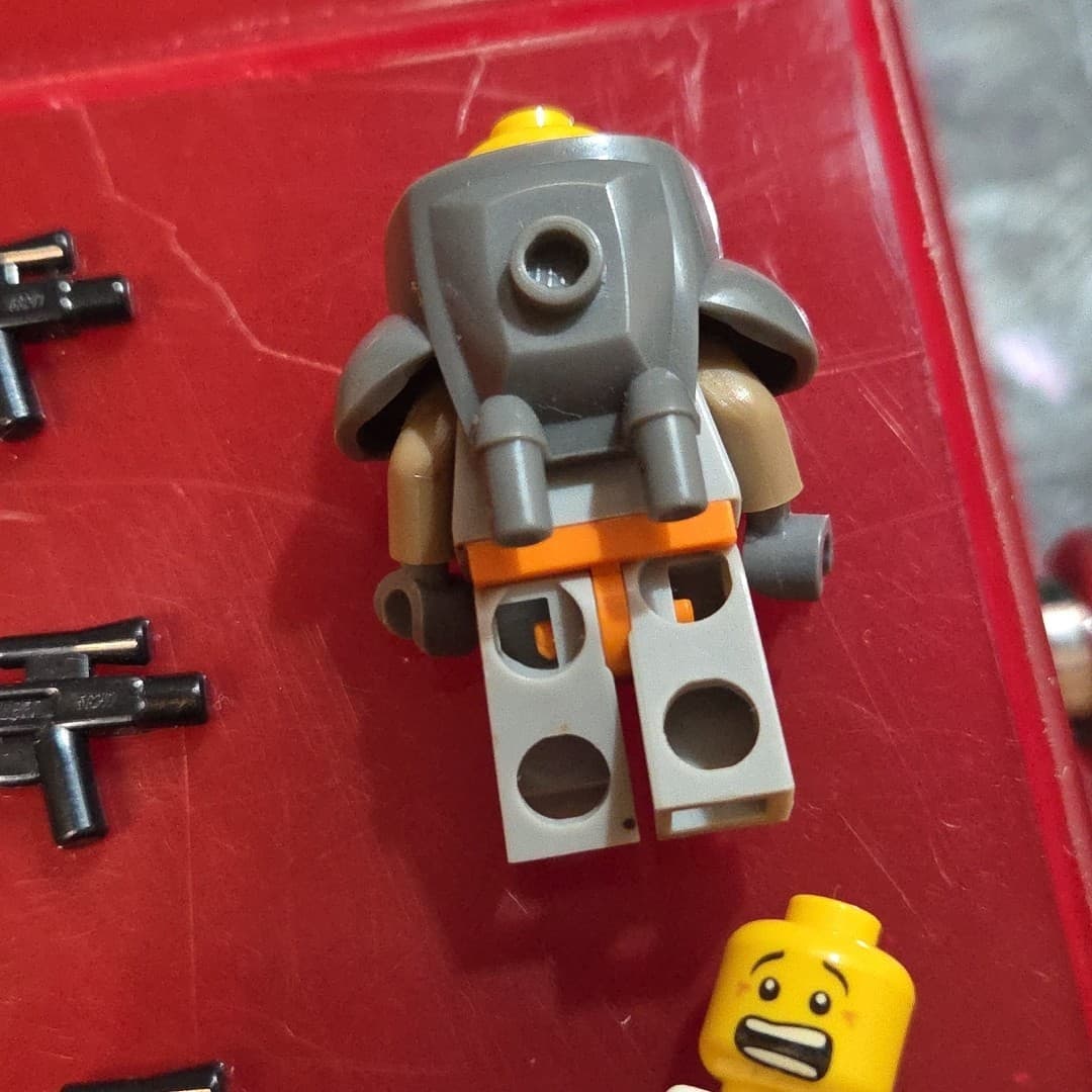 Star Wars Lot 24 lego peices - Thumbnail 10