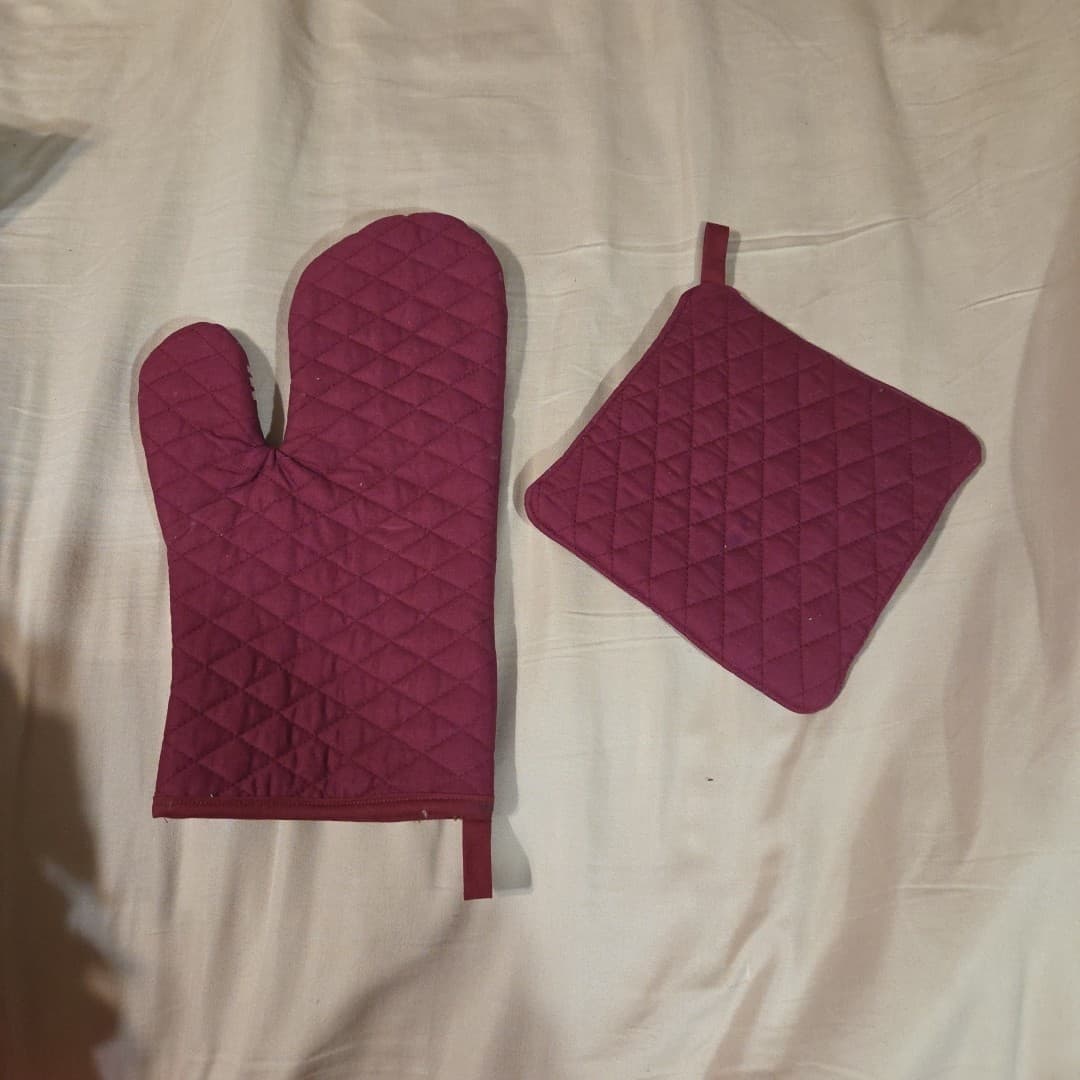 Alyssa Brieanne Oven Mit Pot Holder Set Of 2: Sweet Spring Colorway - Thumbnail 2