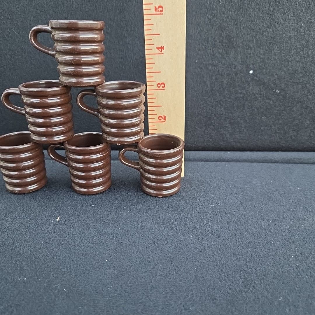 Vintage 6 Brown Ribbed Mug Shot Glasses - Thumbnail 2