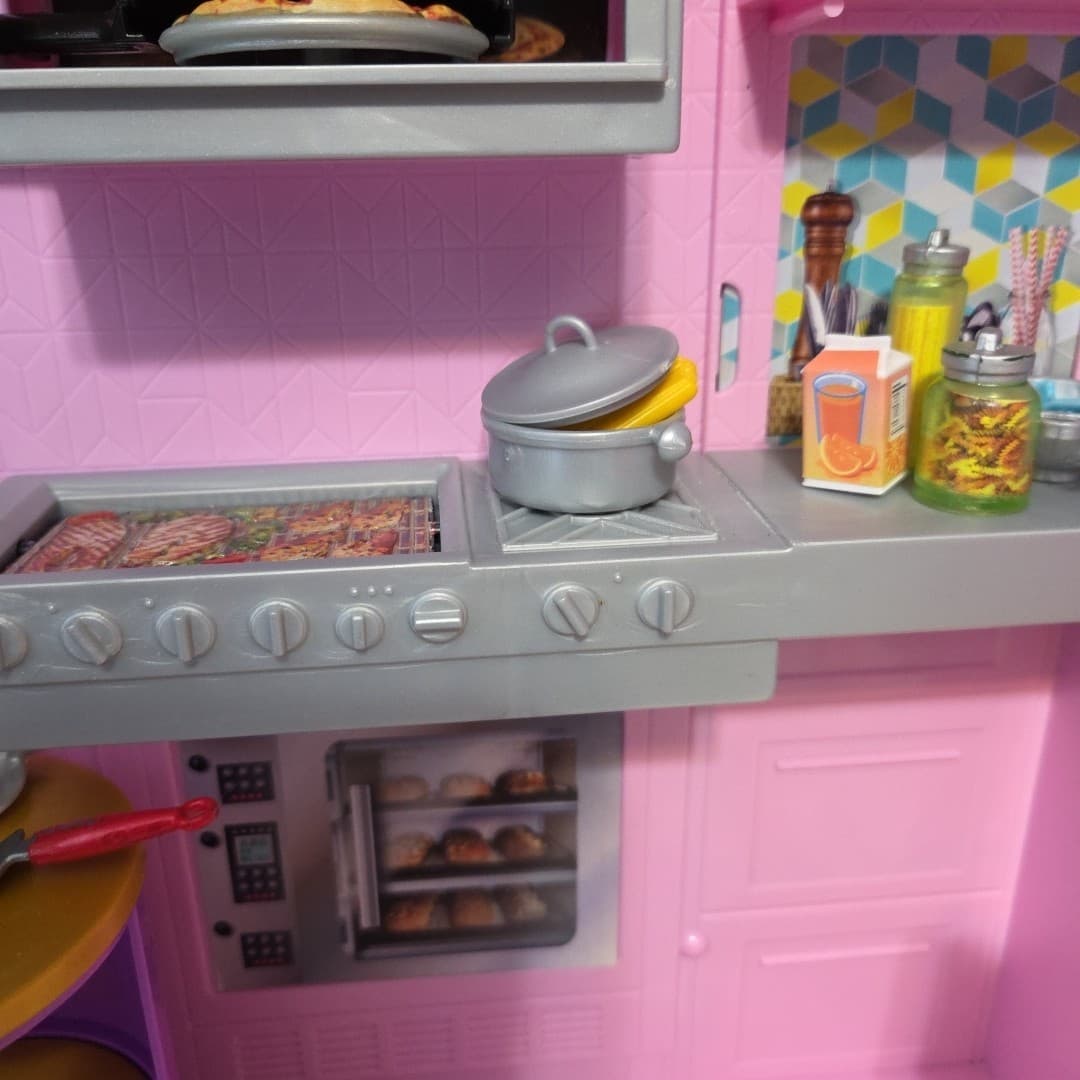 Barbie Cook N Grill Restaurant Doll Play Set 2020 Mattel Incomplete - Thumbnail 4