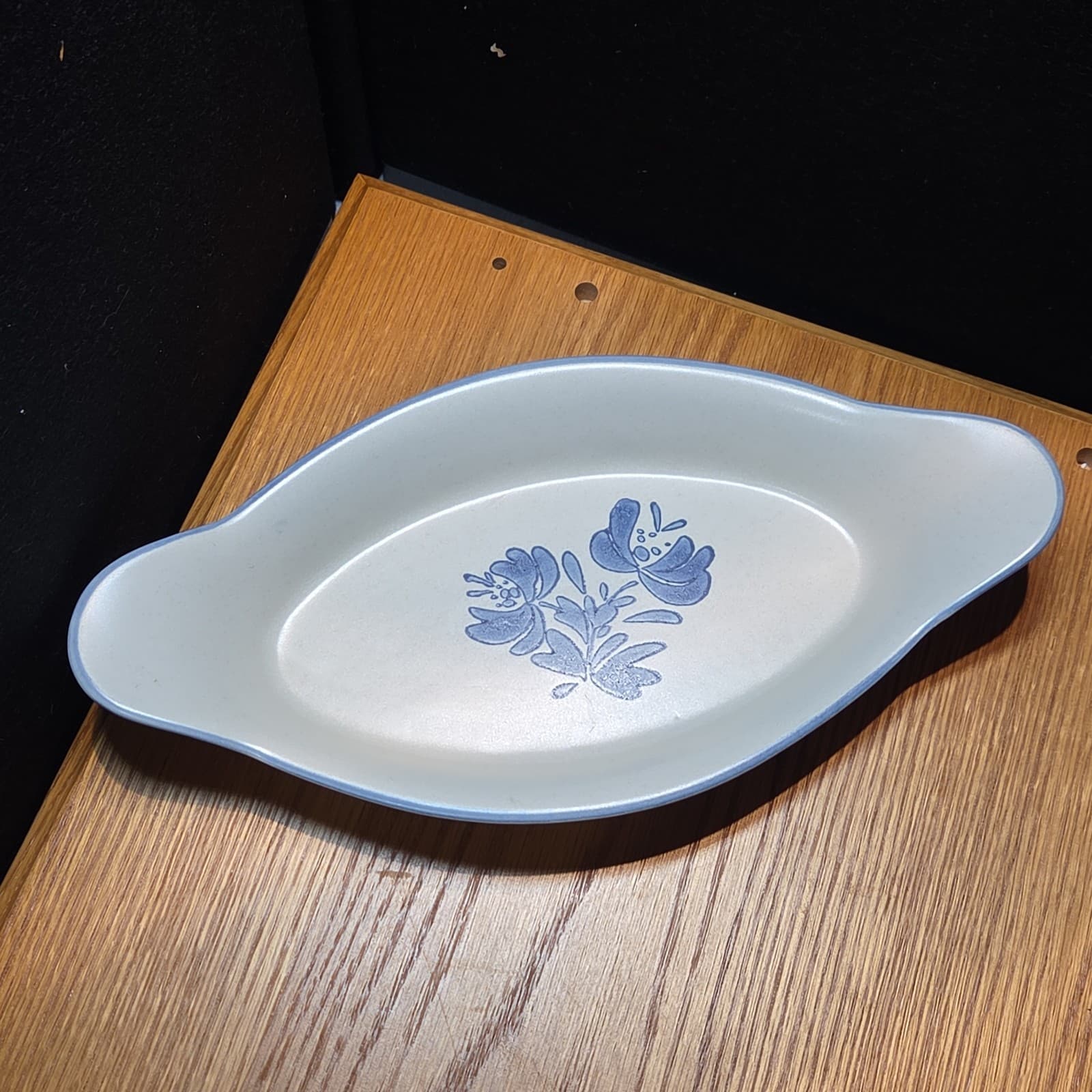 Vintage Pfaltzgraff Yorktowne 22 oz Au Gratin Dish Stoneware USA Blue White - Thumbnail 2