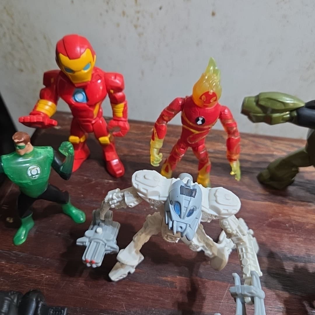 Super Hero Toy Action Figures Mixed lot of 10 - Happy Meal Toys - Thumbnail 4