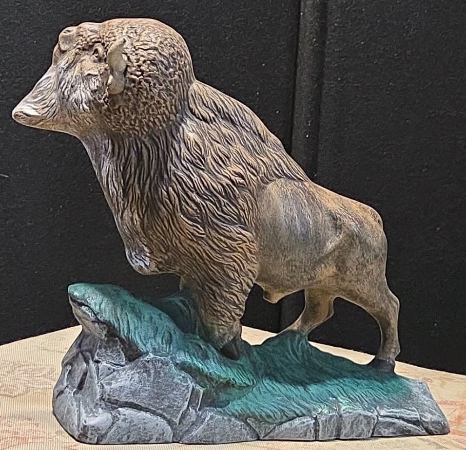 Vintage American Buffalo Porcelain Statue Figurine On A Rock Ledge Base 9' Model - Thumbnail 6